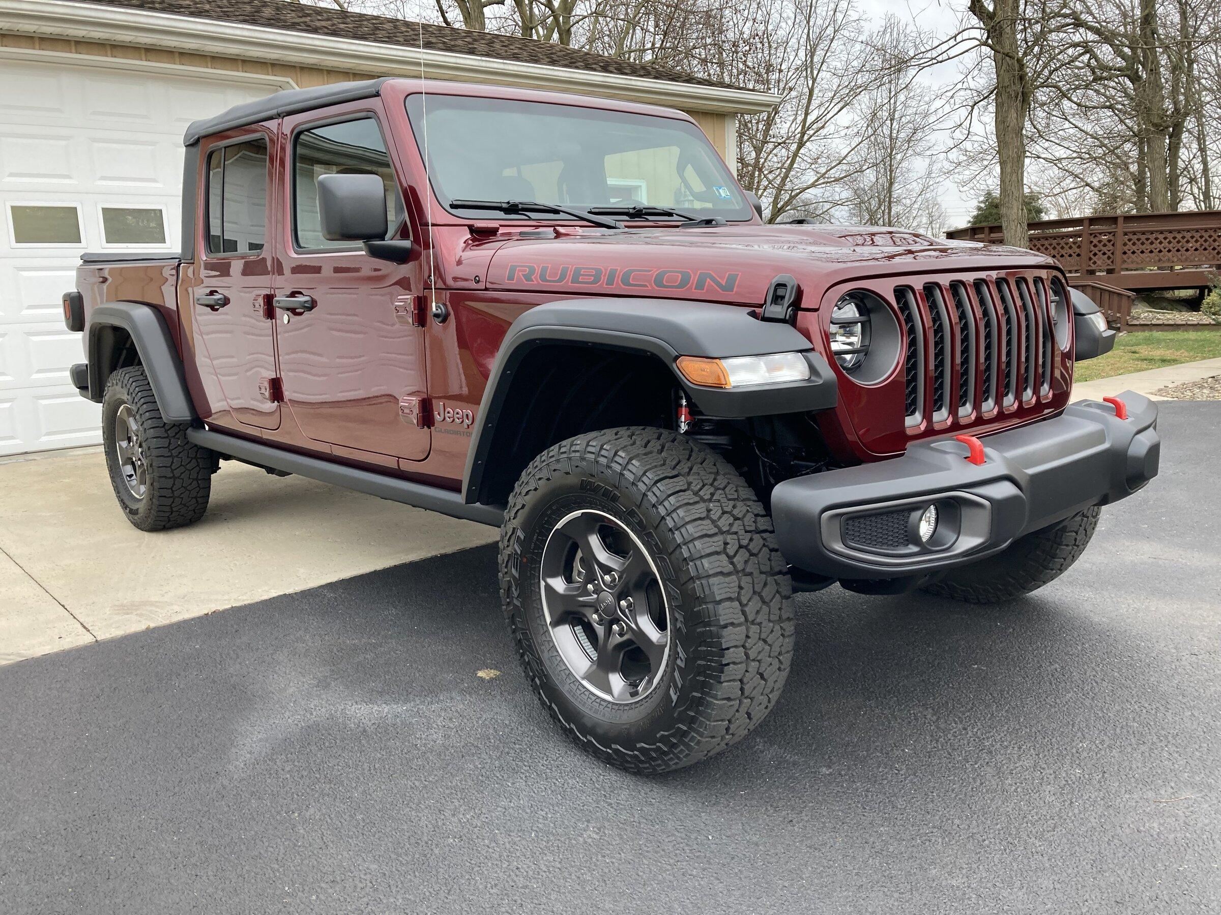 Jeep Gladiator Rubicon with 1.5" Teraflex Leveling Kit and Daystar .75" Rear Spacers full