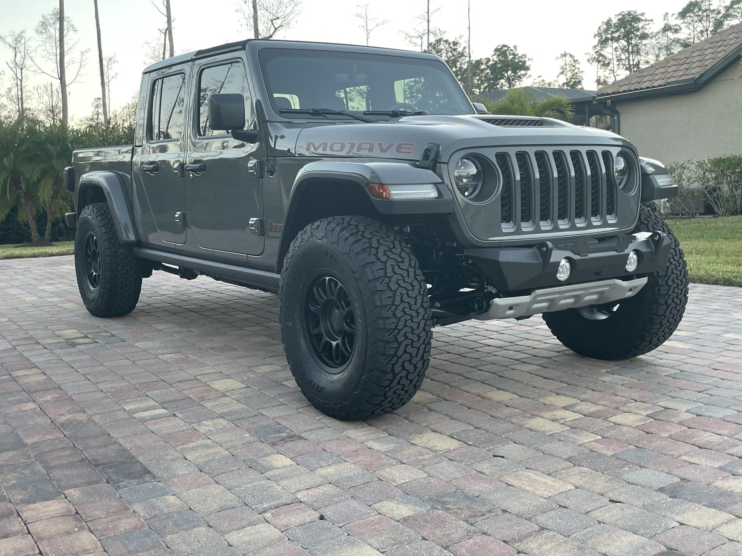 Jeep Gladiator Let's see those Mojave's and Mods DC643607-105F-4360-9F6F-92AD8DCD2609