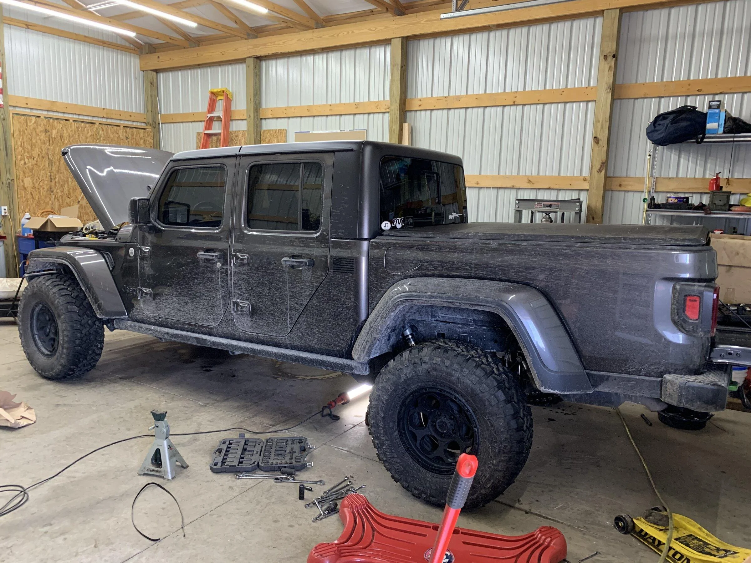 Jeep Gladiator Houston, we have a problem. 0E29B3A0-A10C-4D19-A9A9-64059F9CFA55