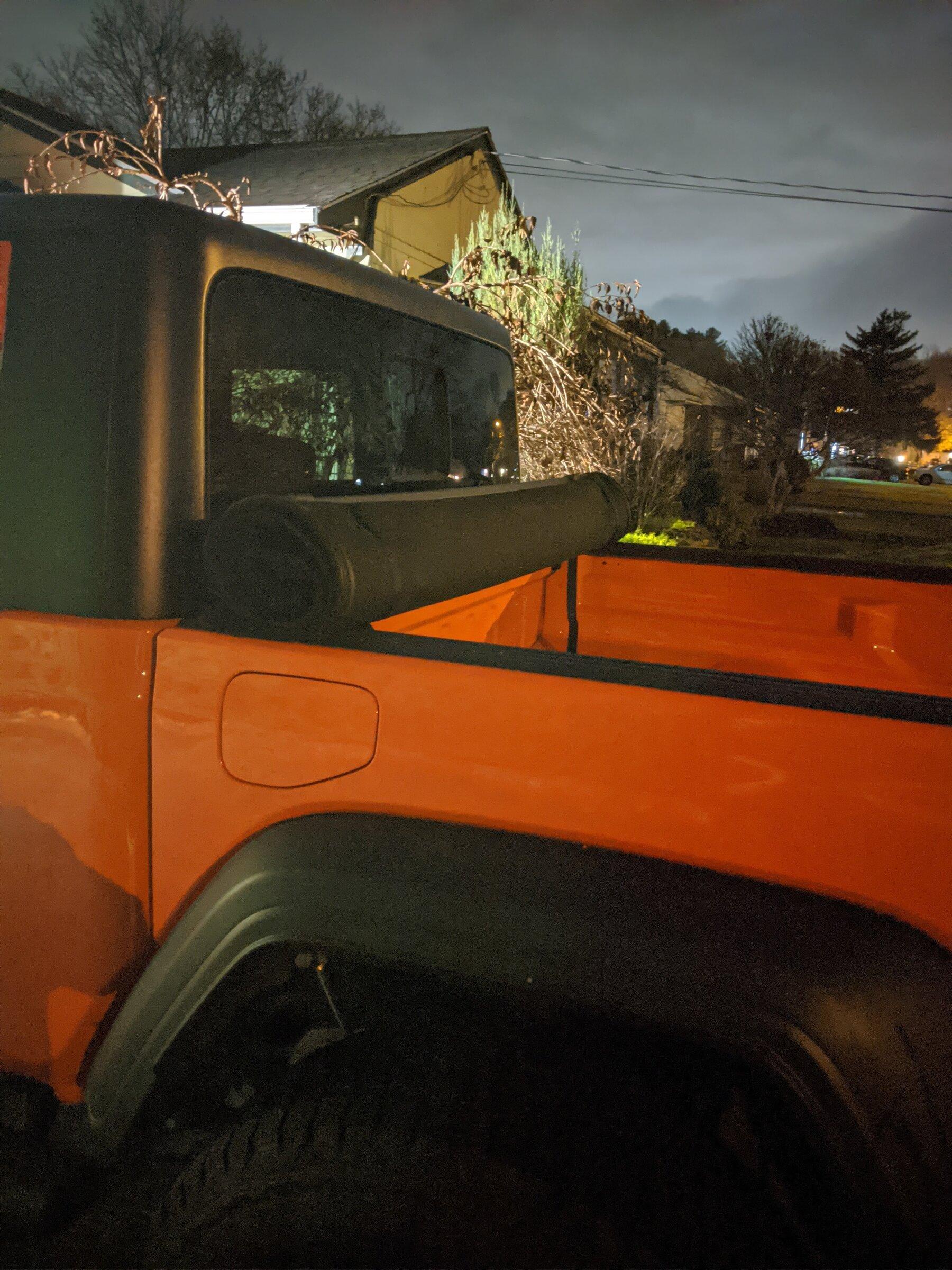 Jeep Gladiator Factory roll up tonneau cover IMG_20191119_182209
