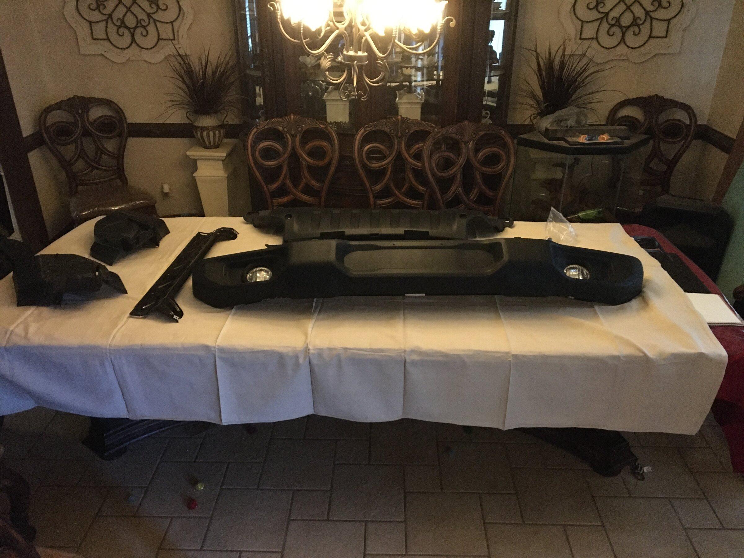 Jeep Gladiator PRICE REDUCED  TAKE OFF - FRONT  BUMPERS 2020 SPORT S IMG_0229.JPG