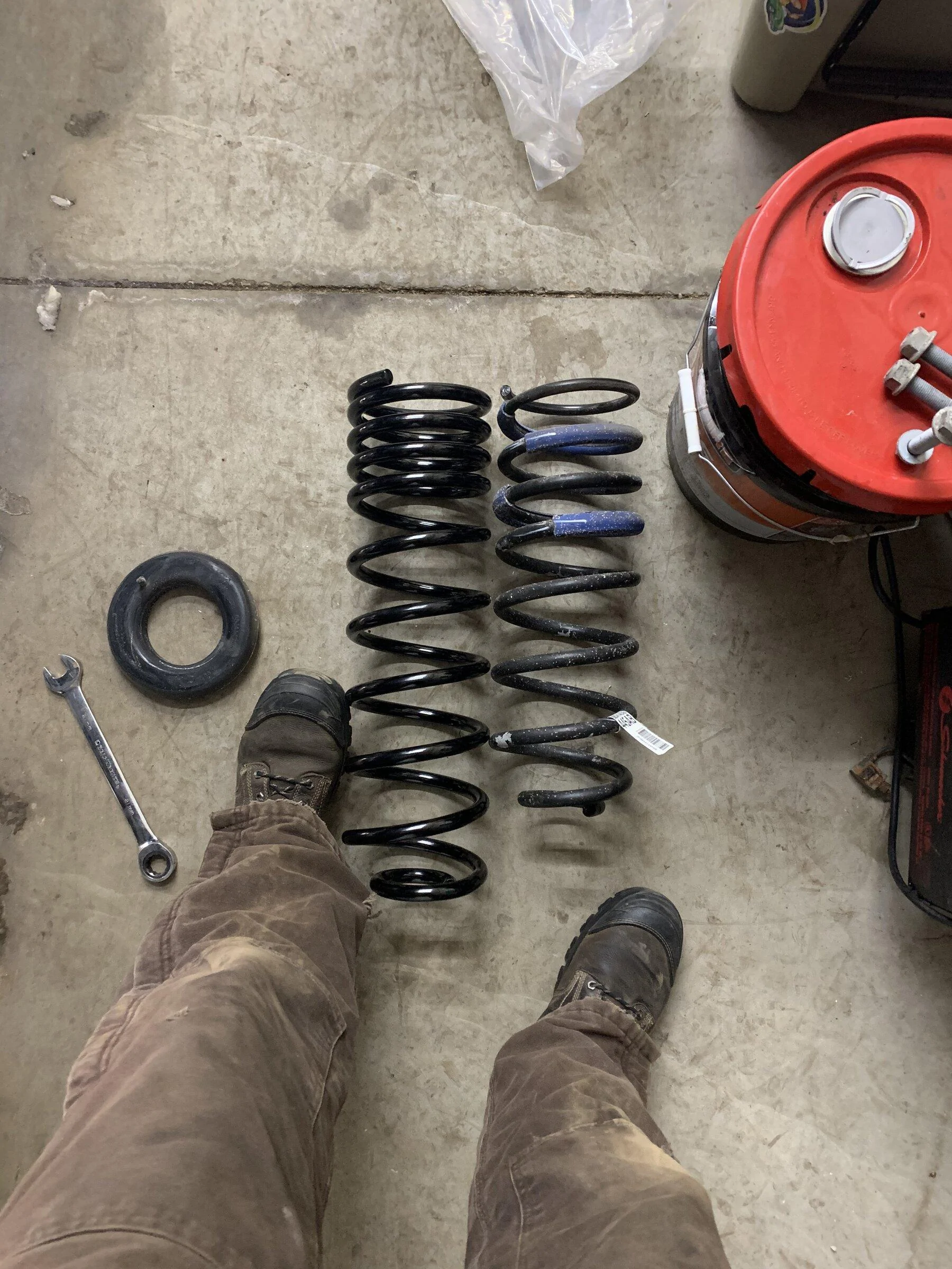 Jeep Gladiator Houston, we have a problem. 197FF208-931C-43A8-9CE0-9BB1EB1A68A7