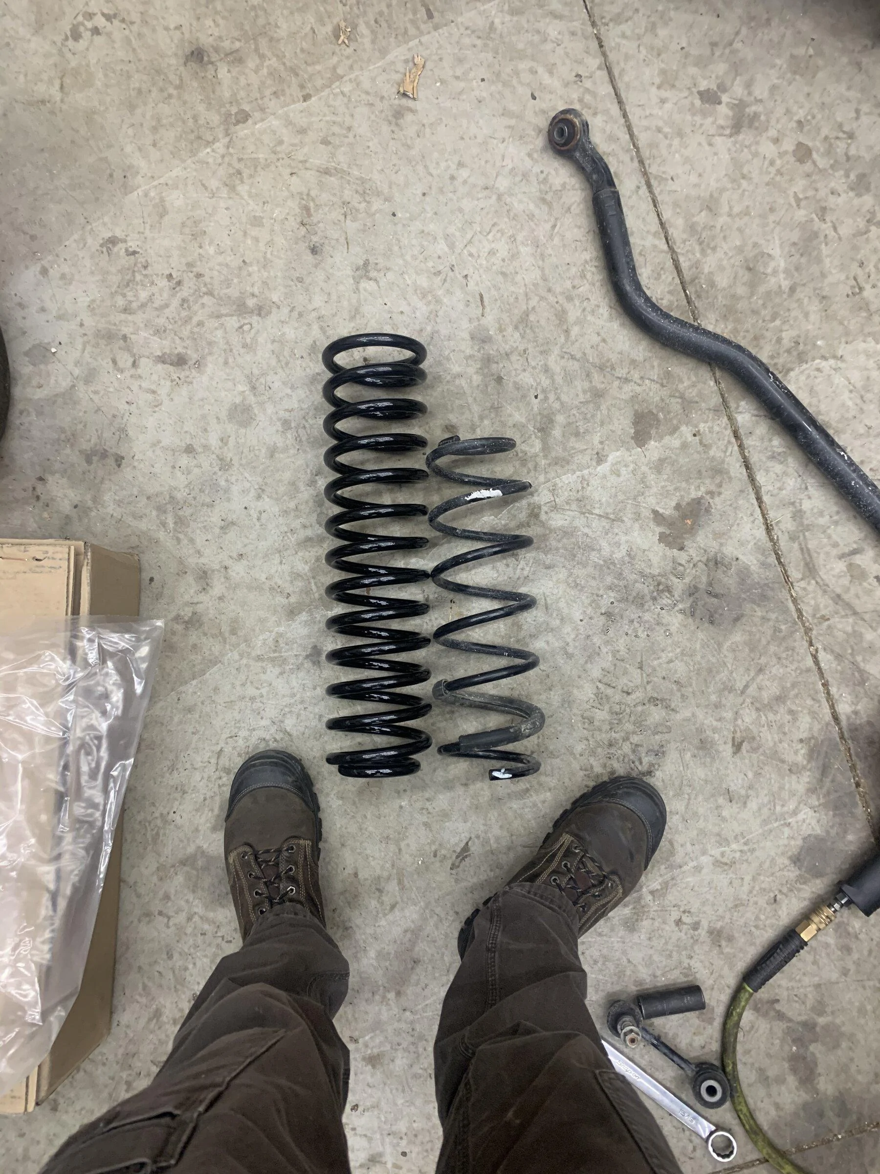 Jeep Gladiator Houston, we have a problem. 7FFC46FB-EF3B-4F5A-991F-97A0749219B6