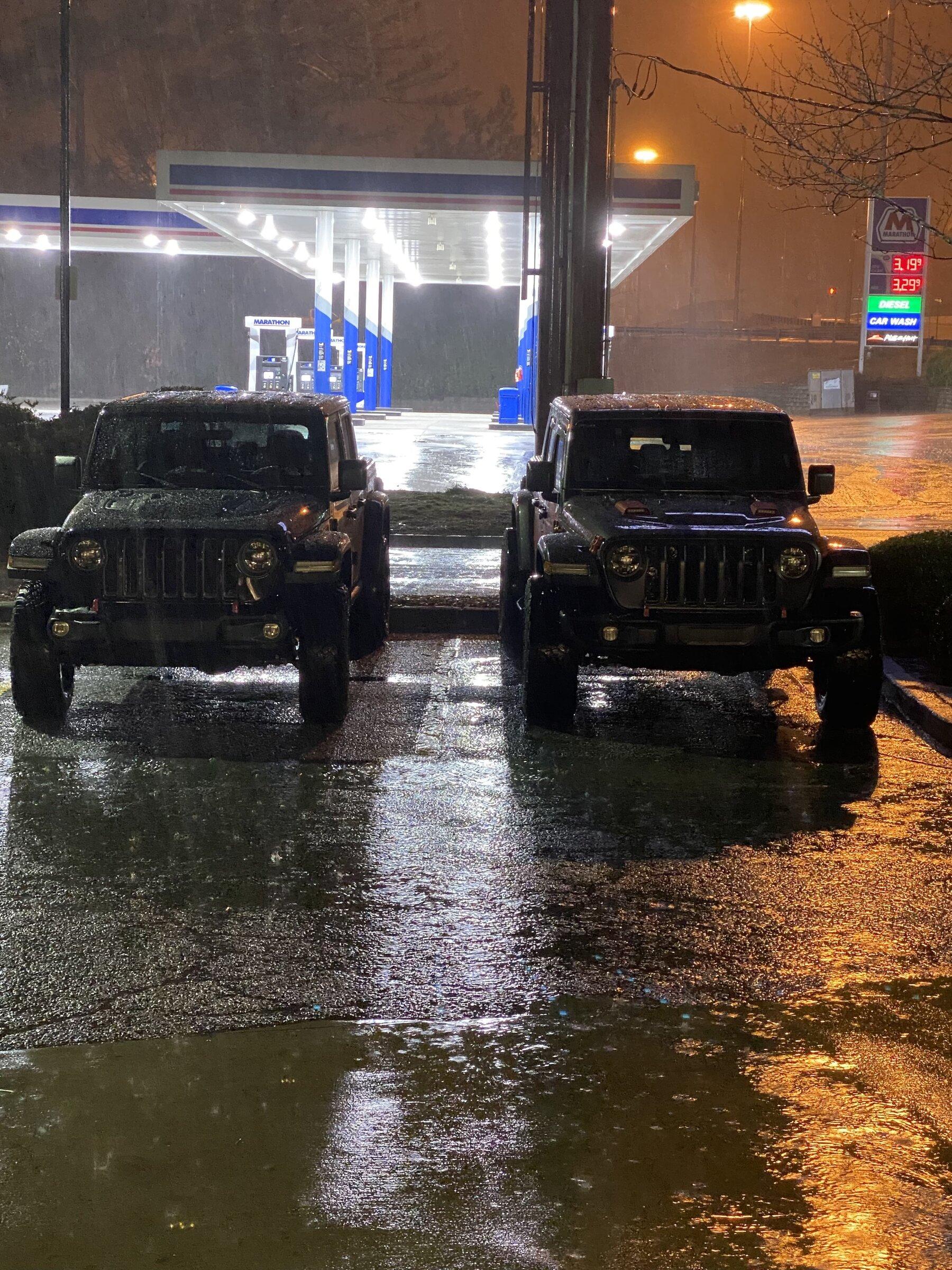 Jeep Gladiator Jeeps Parking Next To Jeeps IMG_5698