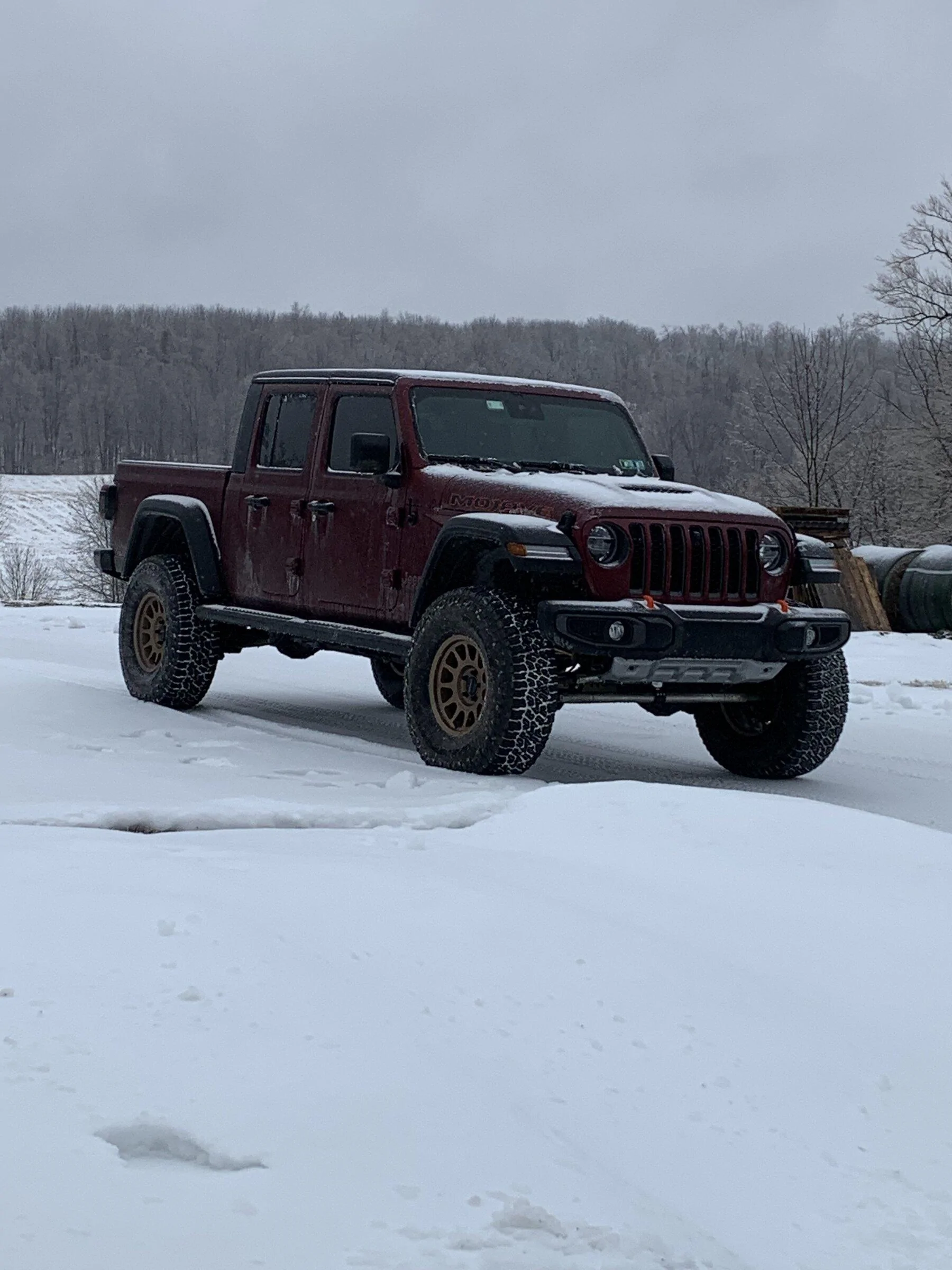 Jeep Gladiator Let's see those winter wheeling shots! ? E9543BCD-13EF-4682-AA0A-78939685CF2B