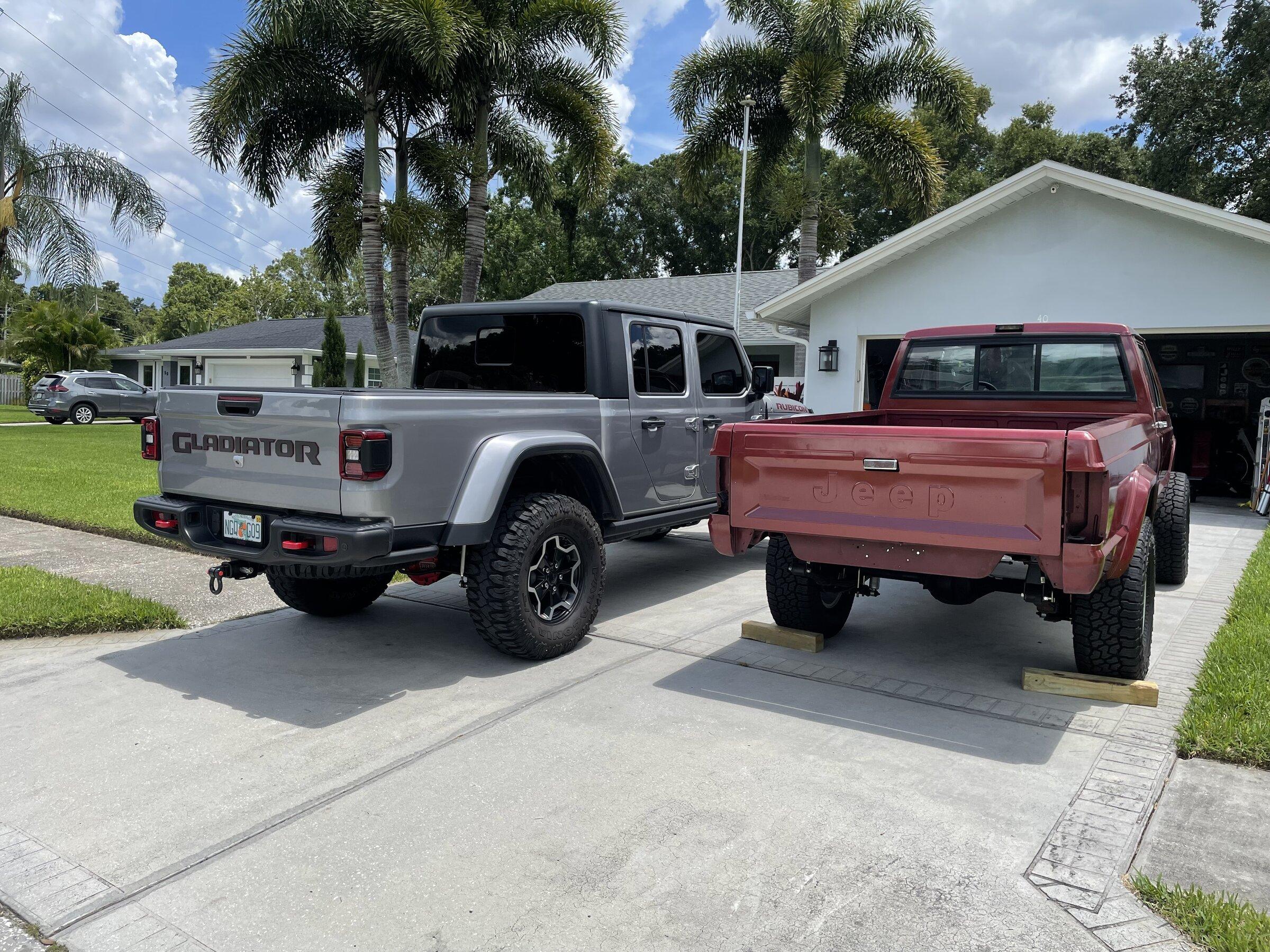 Jeep Gladiator Old School Jeeps C9B07F8F-BC34-4499-AFDE-66A53384F3A9