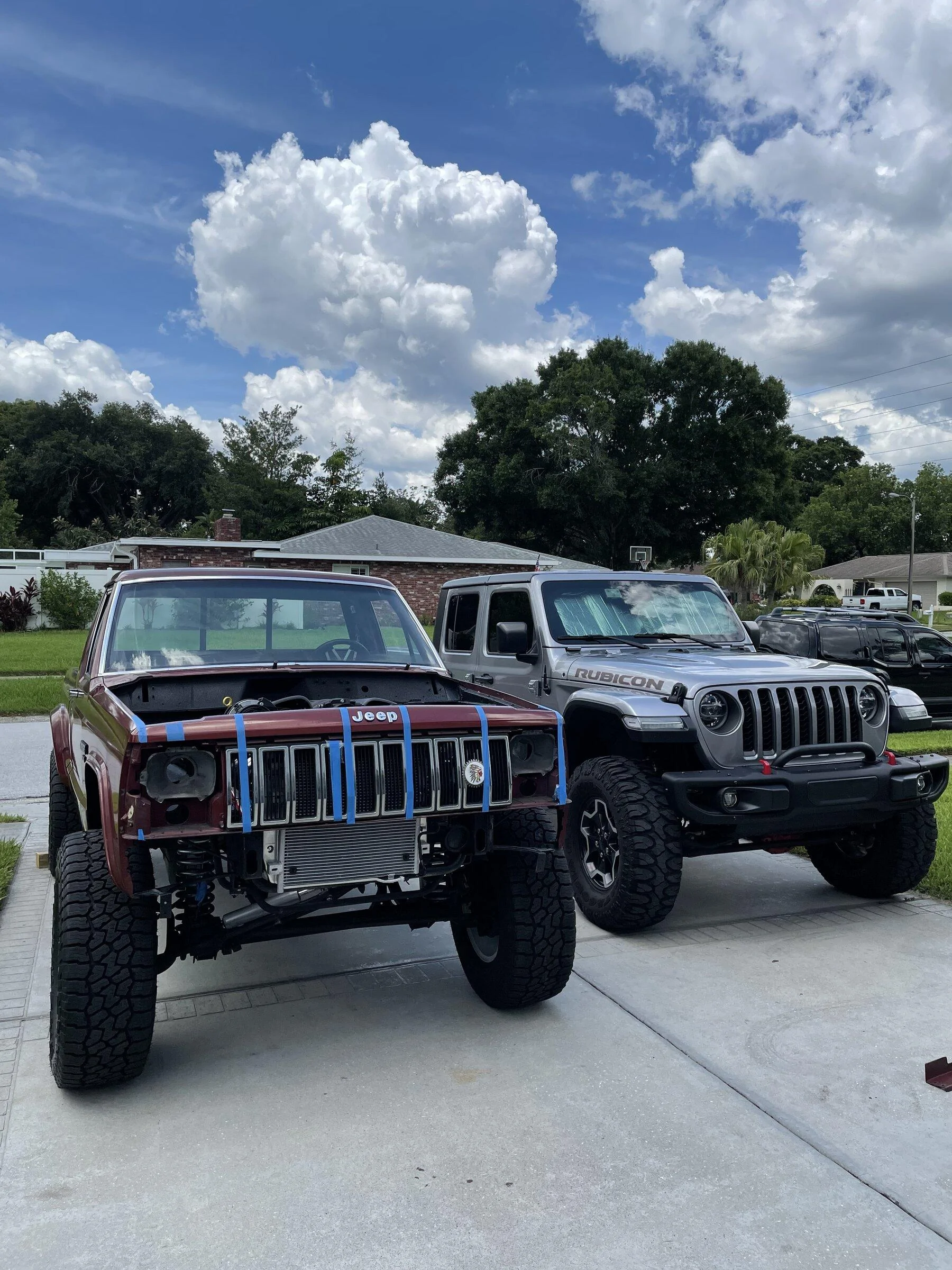 Jeep Gladiator Old School Jeeps D14118FF-8E3D-4479-99D2-AA8936740792