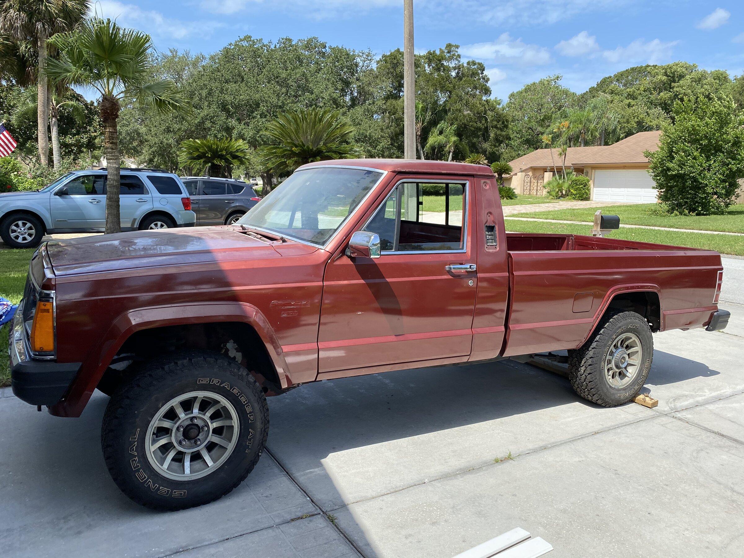Jeep Gladiator Old School Jeeps DEA892AA-4060-43A4-83BF-FBDB0E2587E8