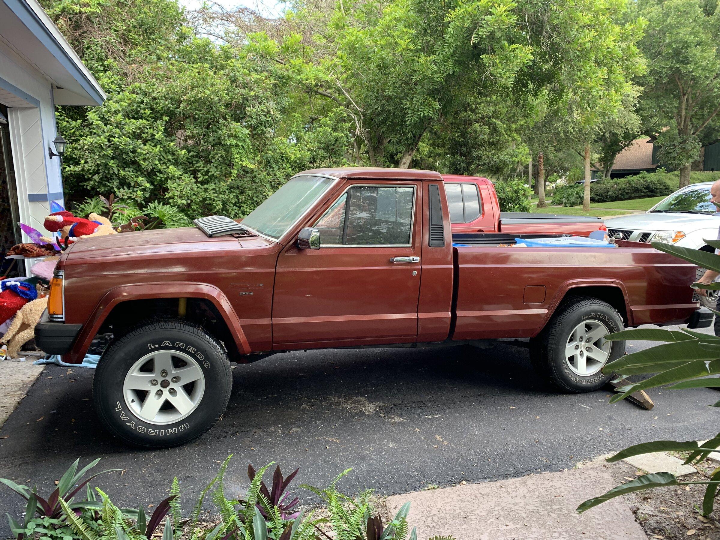 Jeep Gladiator Old School Jeeps 153ADC6B-51CF-4ADB-B2CA-DEF77A0D3EF2