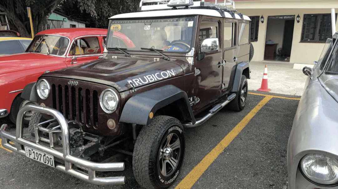 Jeep Gladiator Old School Jeeps Screenshot_20220205-194957