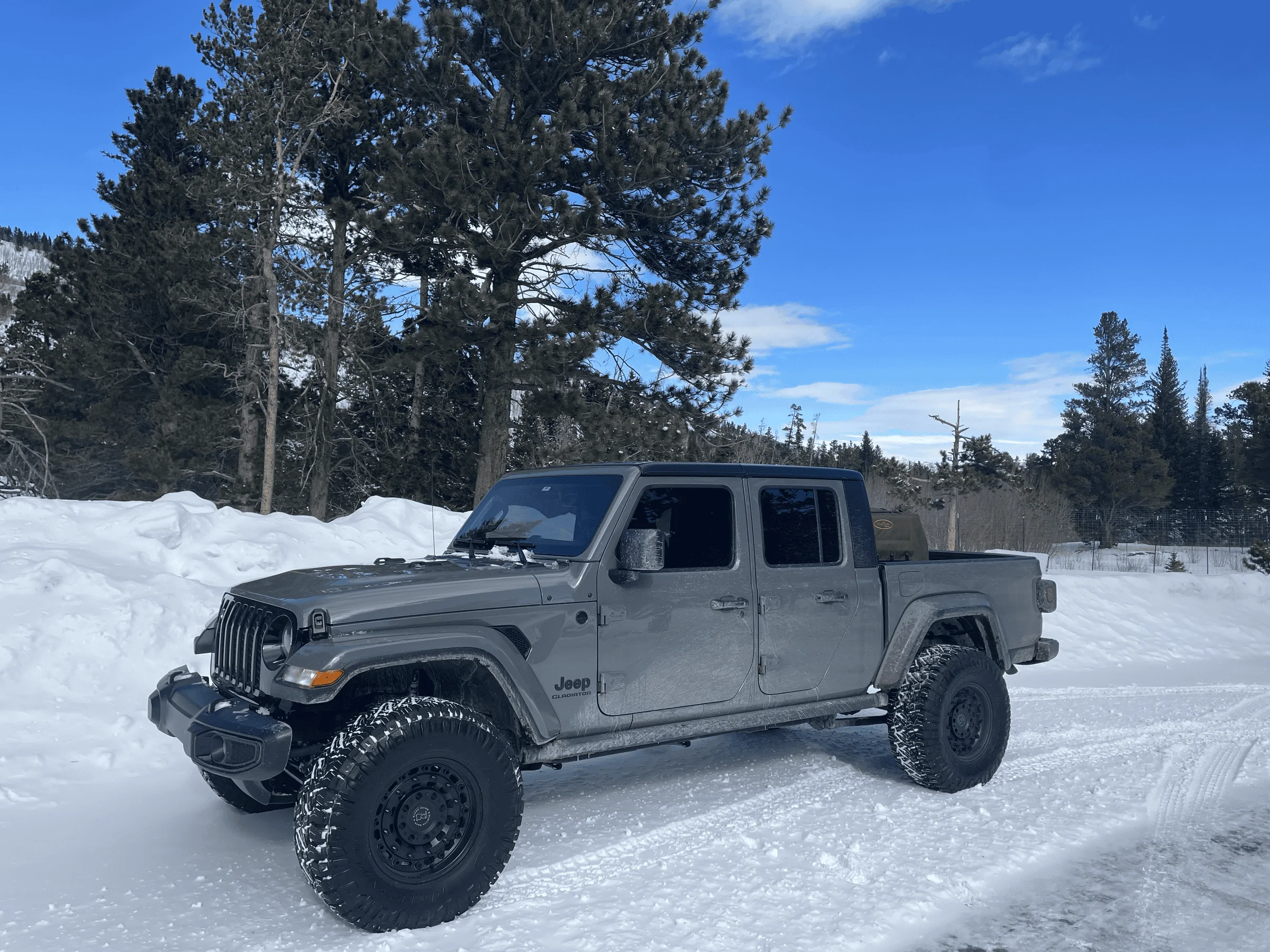 Jeep Gladiator Let's see those winter wheeling shots! ? tempImageoapKw5