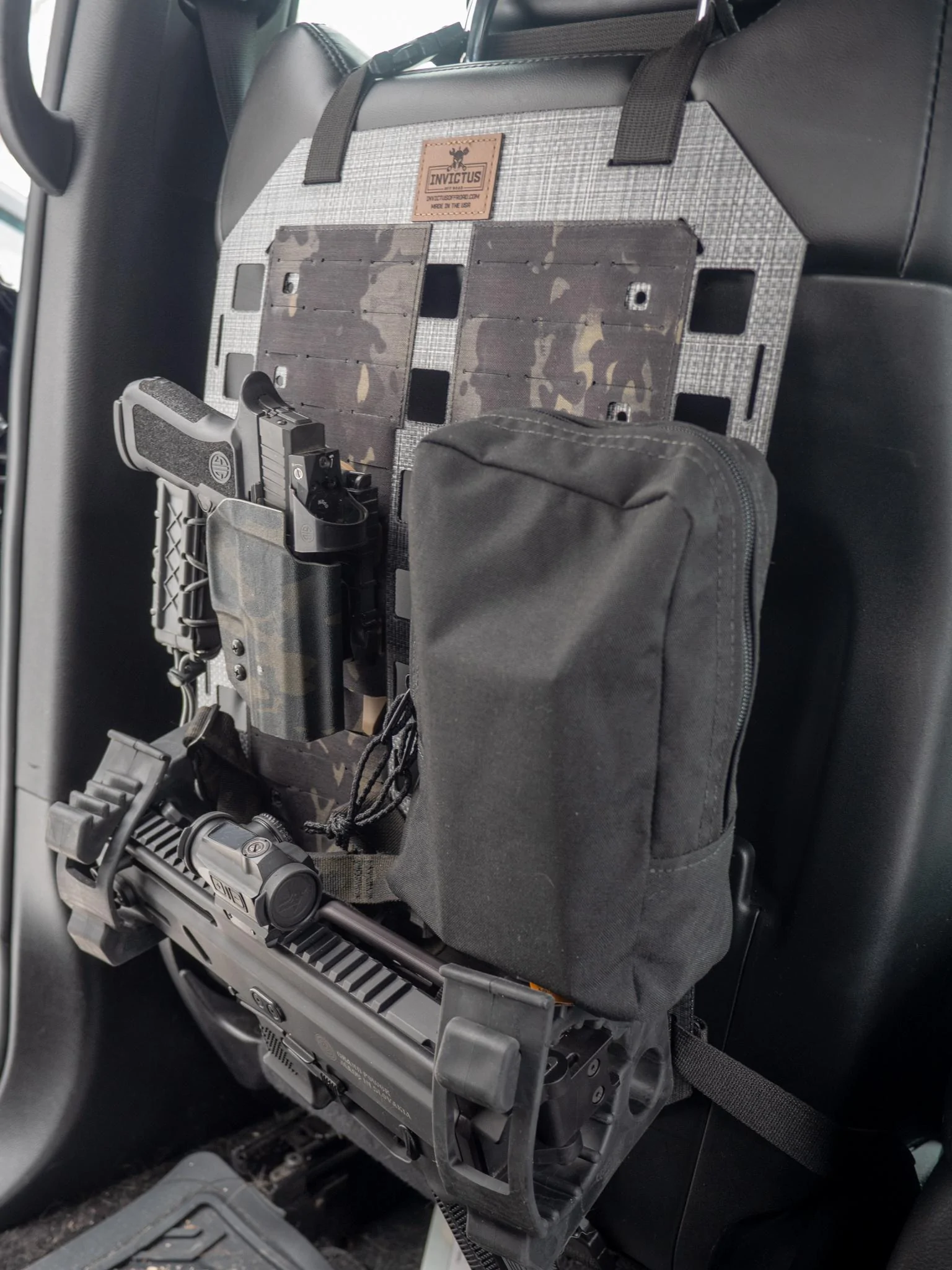 Jeep Gladiator Hybrid MOLLE Panel P1011113