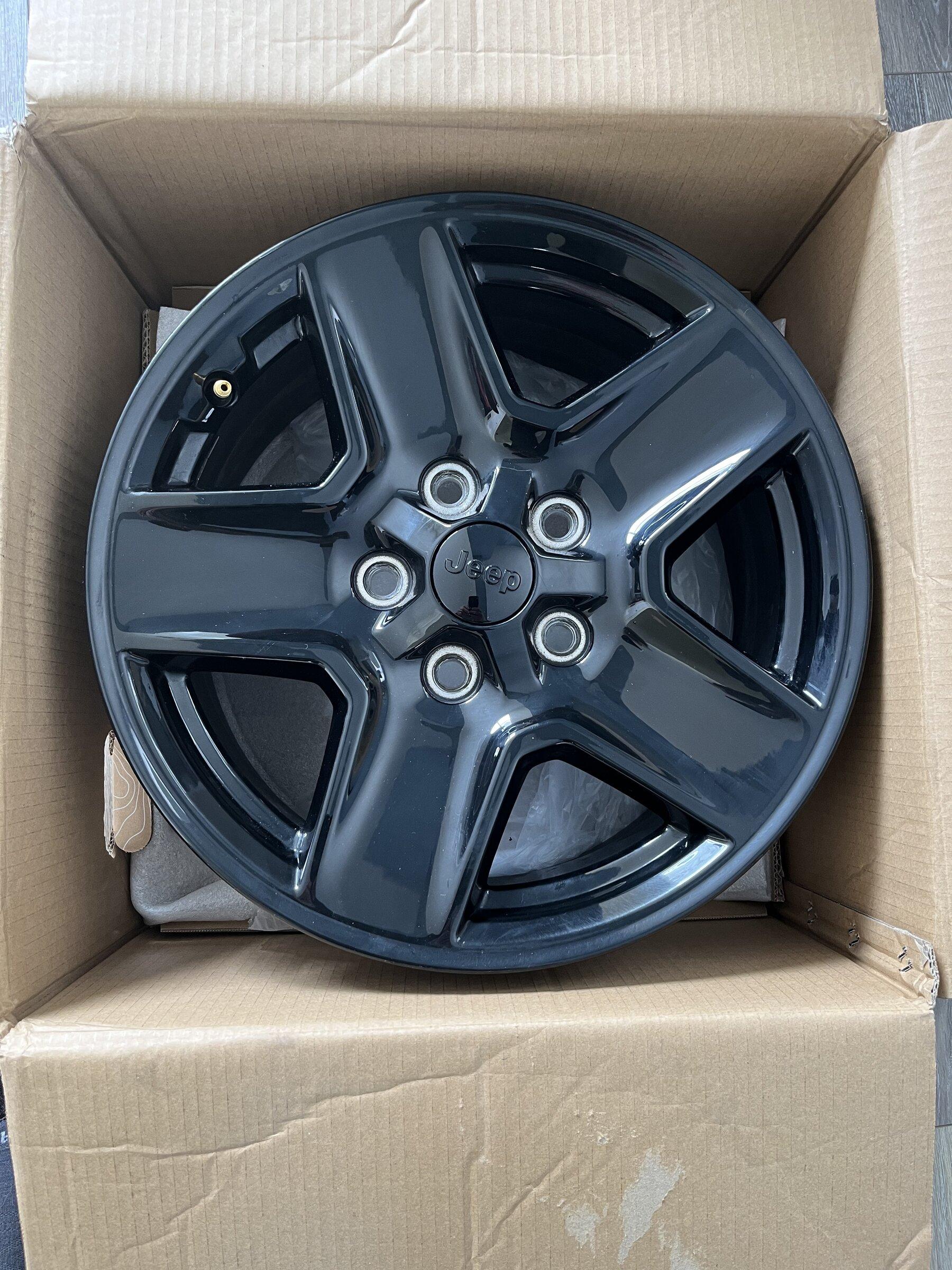 Jeep Gladiator $350 Full Set of Black Stock Rims 640F96A6-C405-41F0-B2EB-85CF29F3AC74