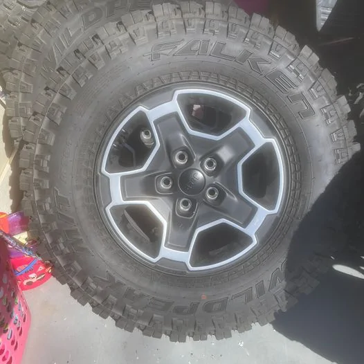 Jeep Gladiator Falcon Wild Peak M/T 285/70R17 takeoffs 272214356_4718216851628474_1474254331326854496_n