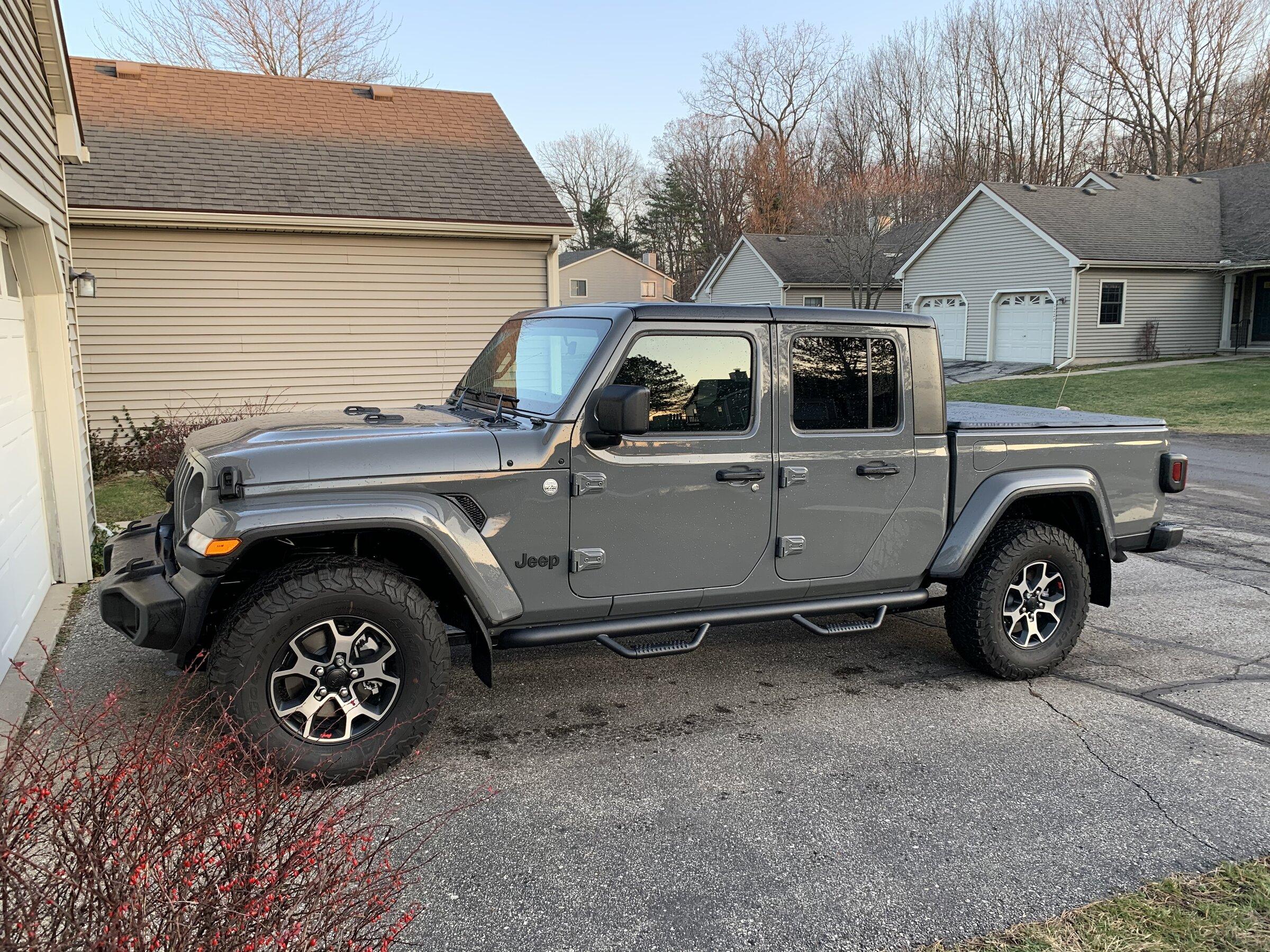 Jeep Gladiator Second Gladiator?? B8AB41B6-8073-486F-A8BA-8318AAE42EE1