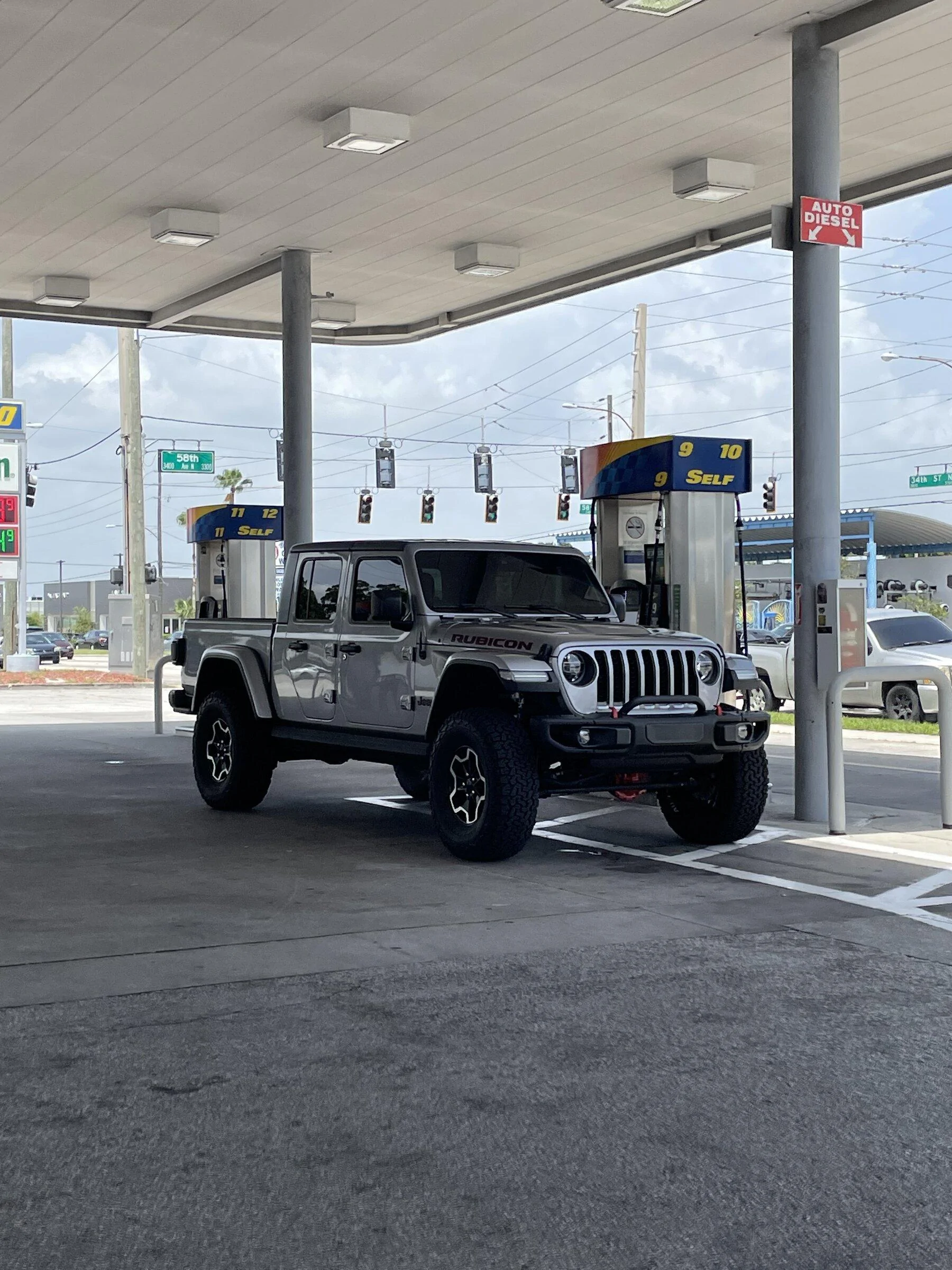 Jeep Gladiator Second Gladiator?? B859BC5C-7CEE-4ED4-ADB1-A395A14B347B