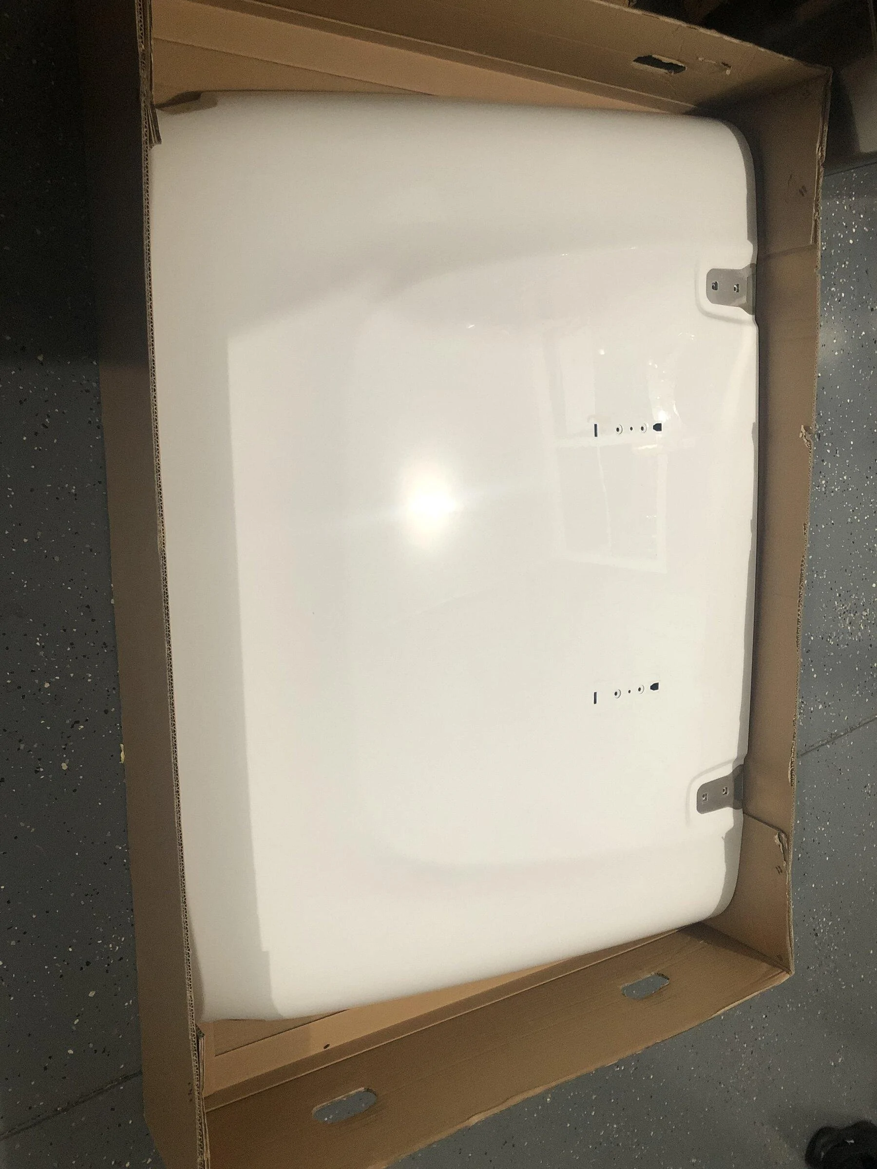 Jeep Gladiator White Overland hood 381627C5-9325-4EBF-BCB2-89494D762B0C