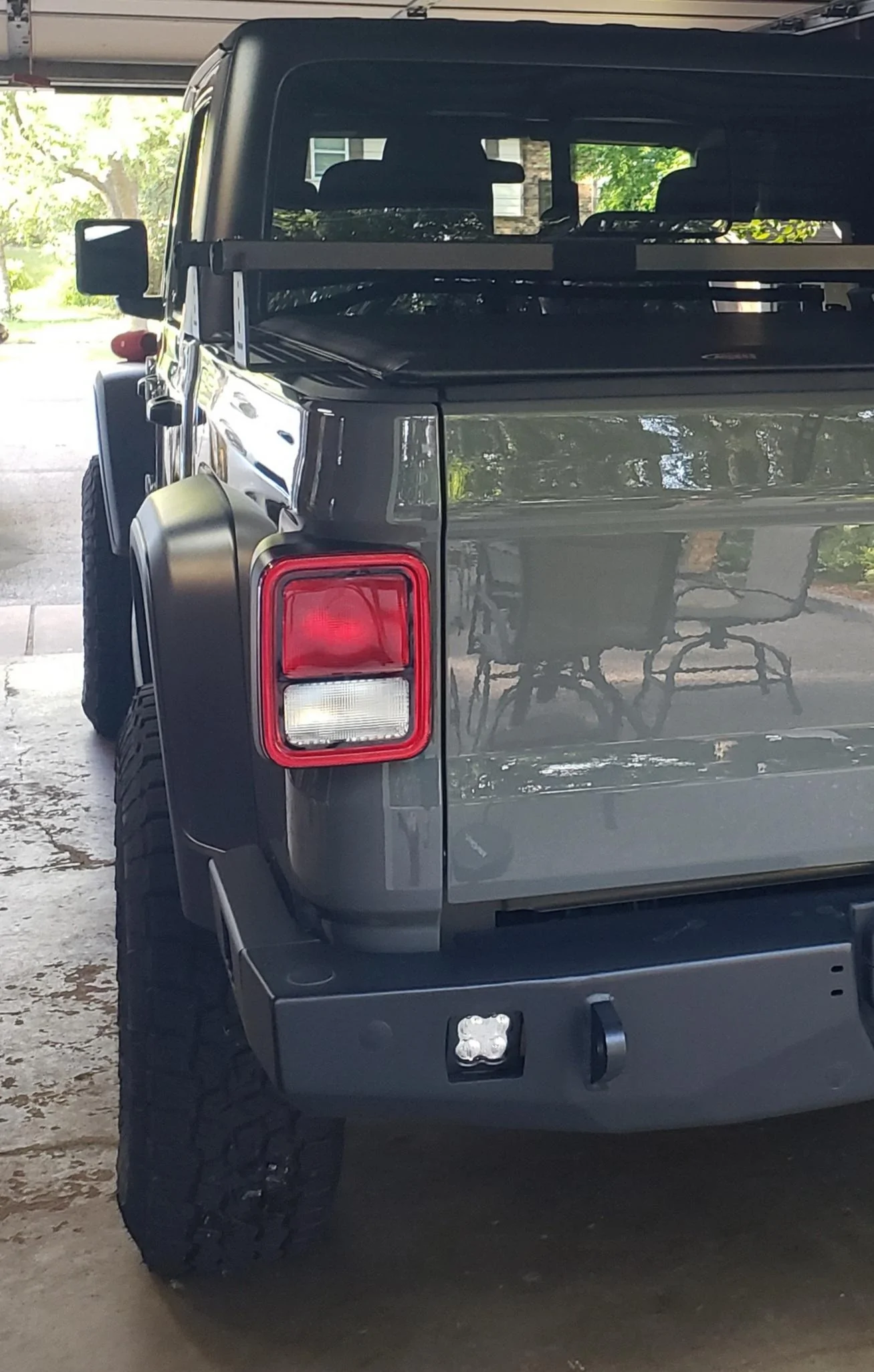 Jeep Gladiator Gladiator dual swing rear bumper prototype renderings. 20220208_113451