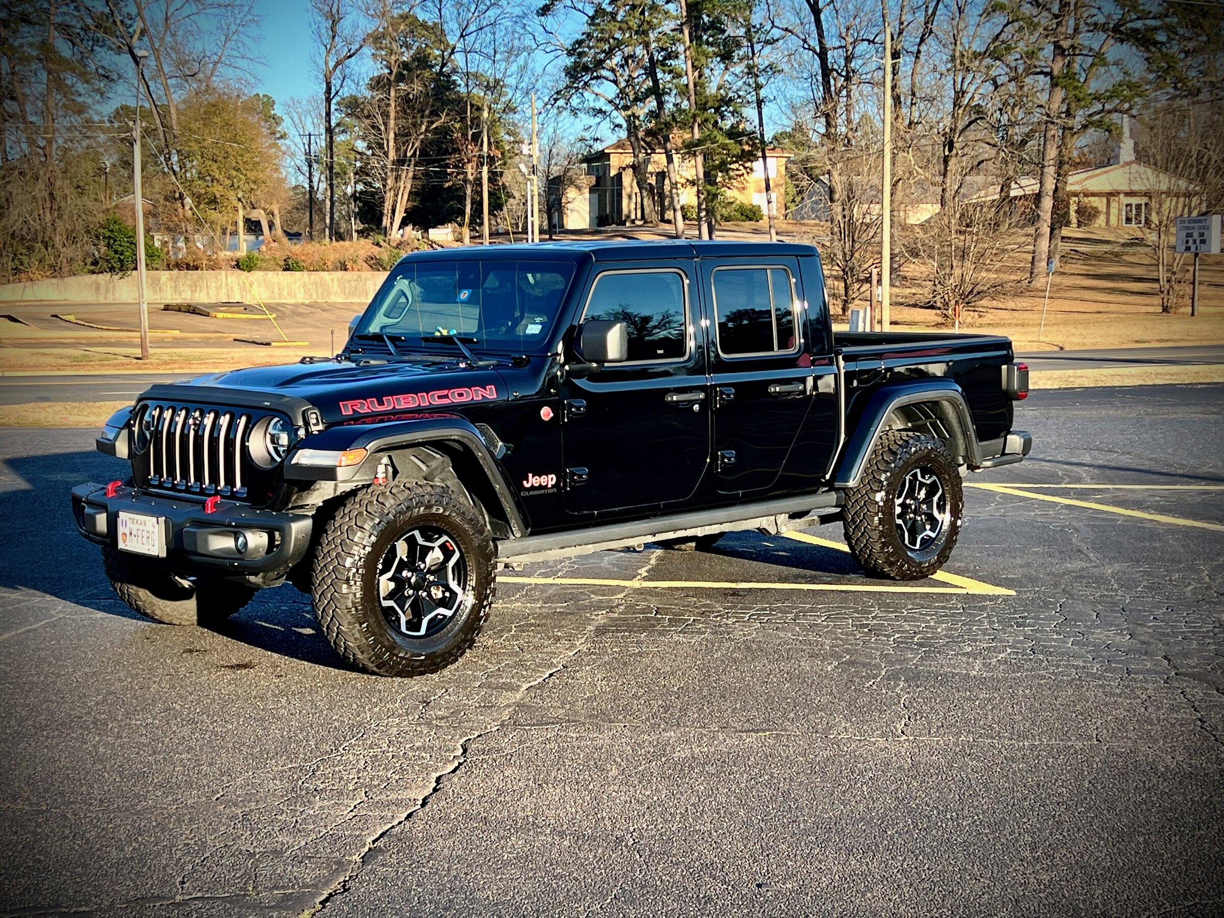 Jeep Gladiator BLACK Gladiator JT Club IMG_0322
