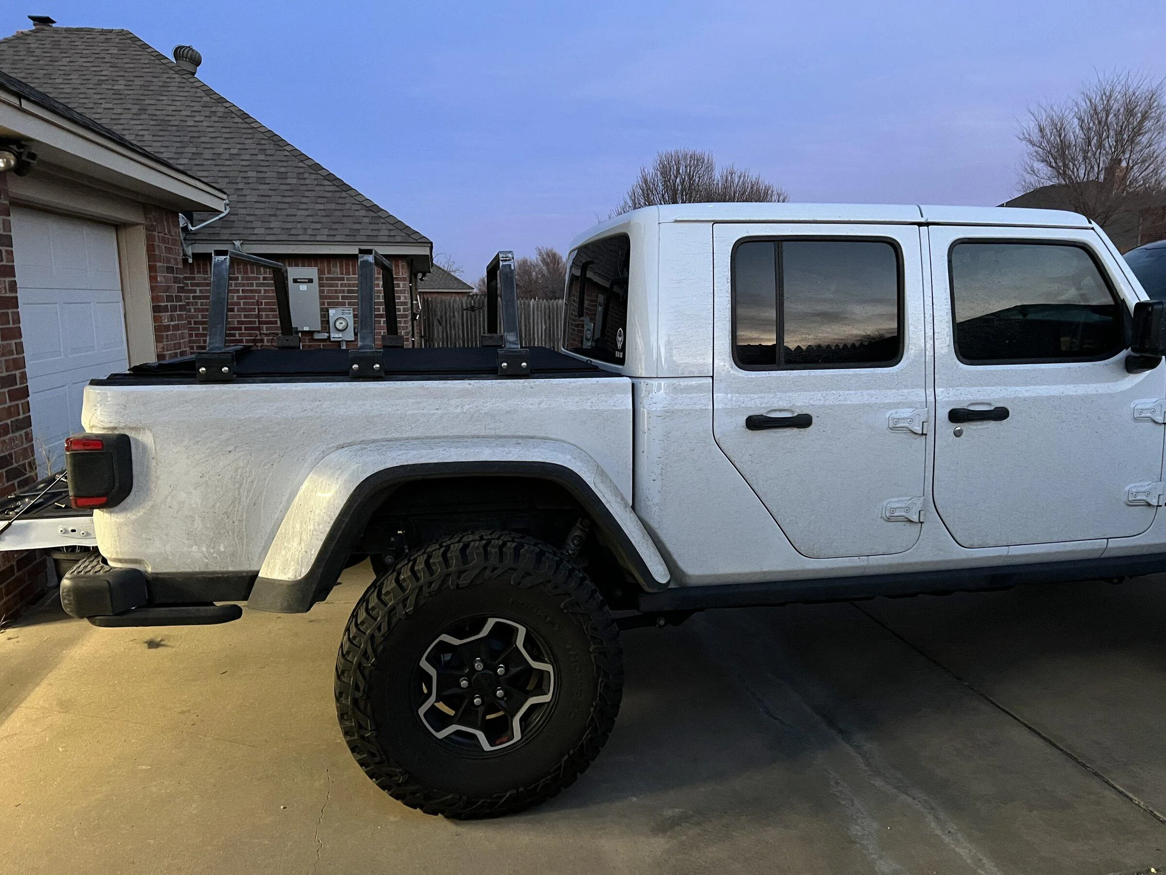 Jeep Gladiator Built not bought bed rack 38CE9D1D-E173-46CD-BC6C-C033D68AC95F