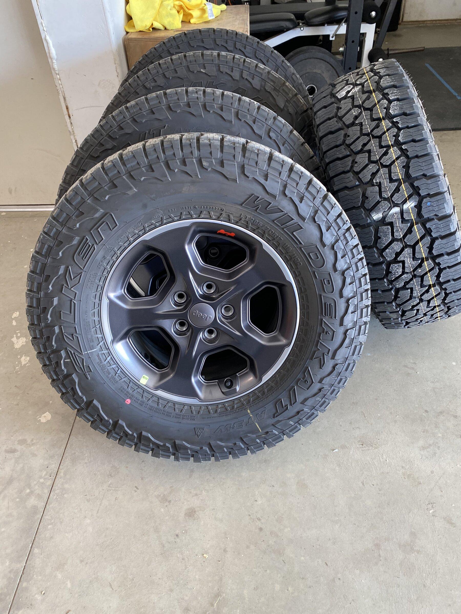 Jeep Gladiator Brand New Rubicon Wheels and Tires FADAF5D4-54A8-43BF-965C-521DF5E7B4E1