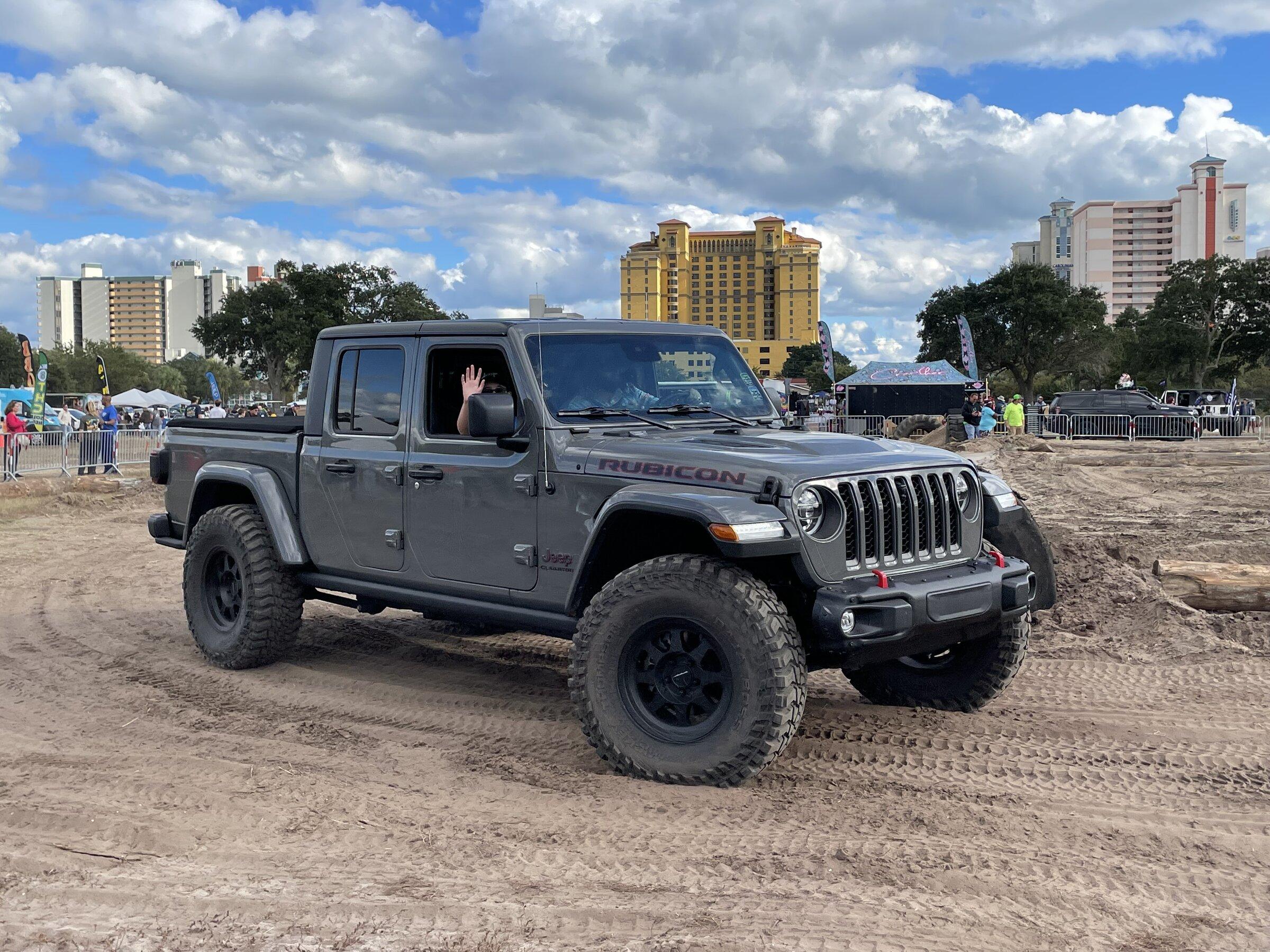 Jeep Gladiator New Method 705 Bead Grip Wheels IMG_4797