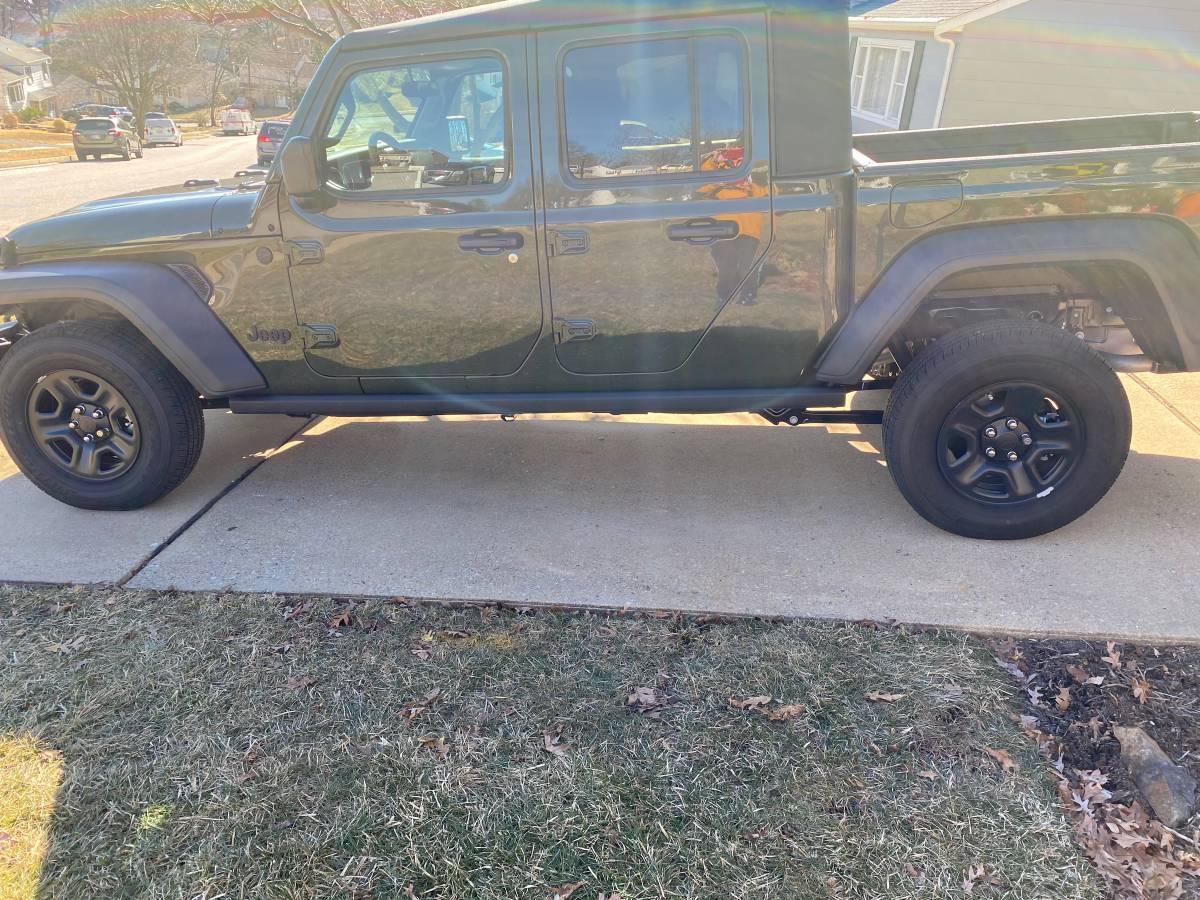 Jeep Gladiator Stock steelies F728F8FE-2302-4FAB-8826-E88362F311EE