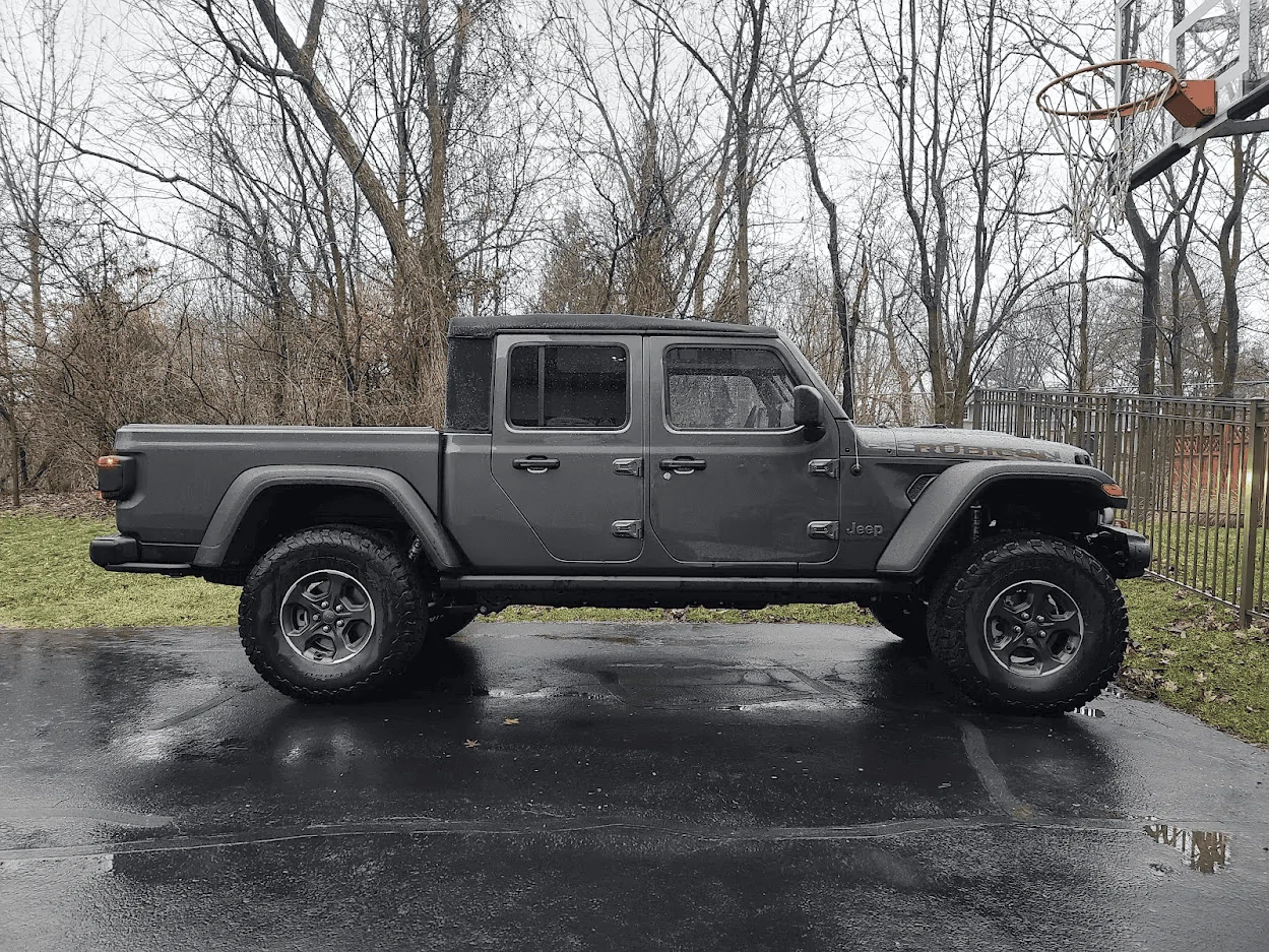 Jeep Gladiator Where are those MY22 JT's? 1644457808635