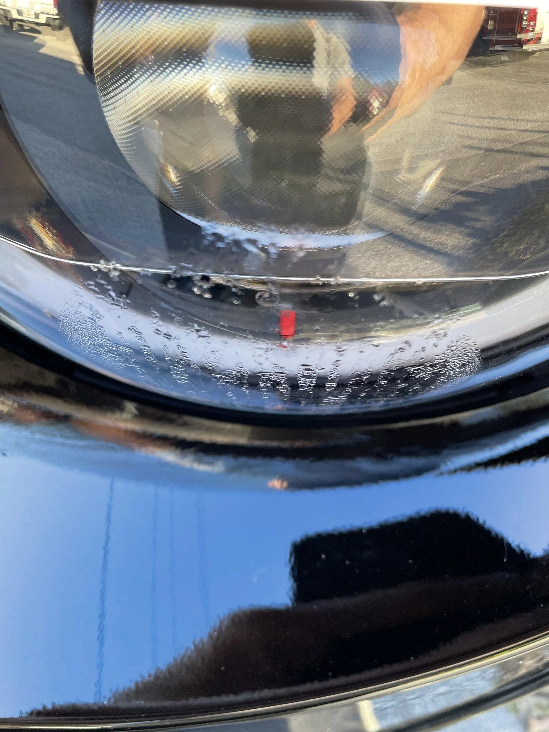 Jeep Gladiator OEM LED condensation? 0772071F-FECE-461E-9975-5E4F235DEAD2