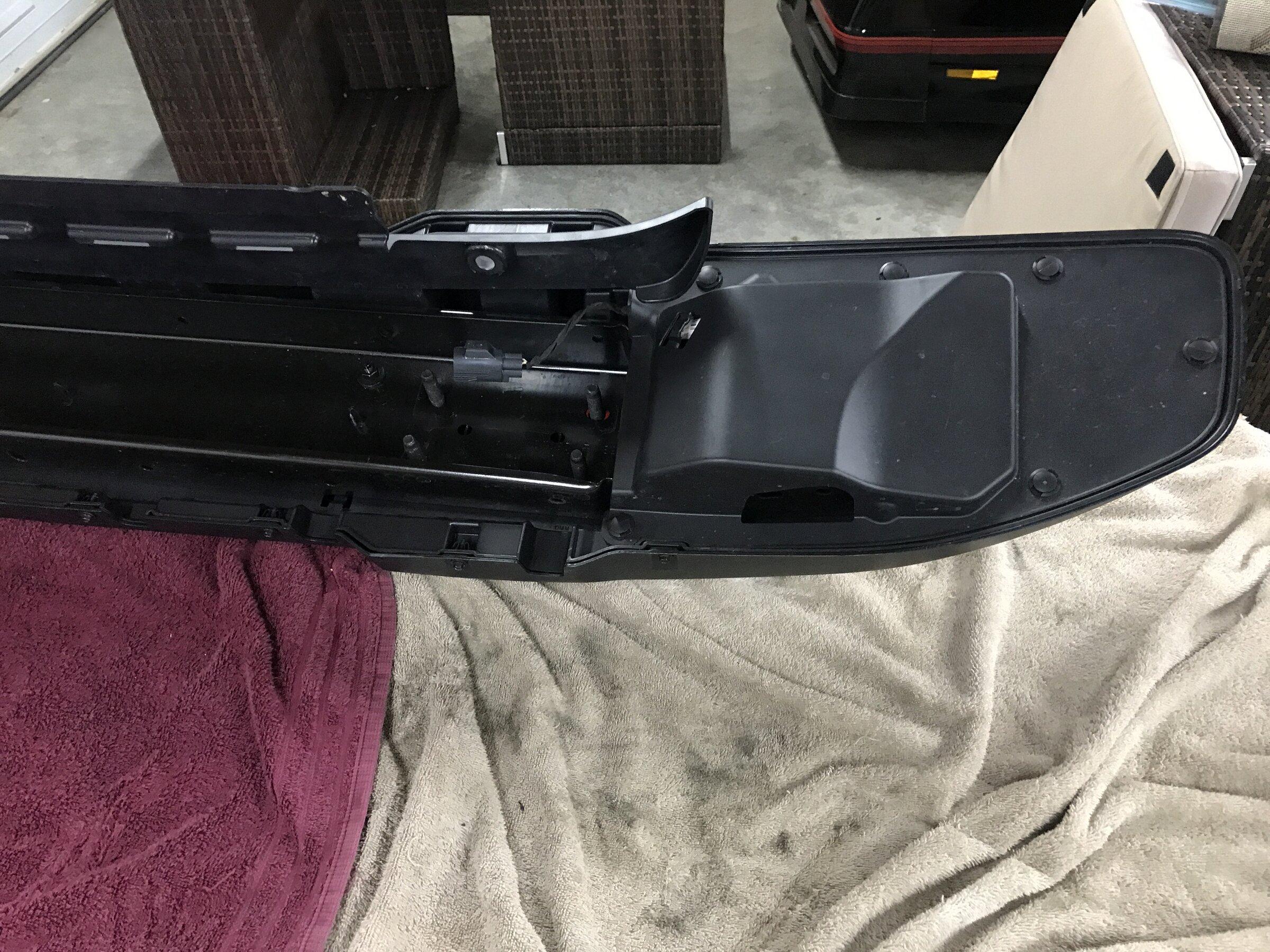 Jeep Gladiator Mojave Plastic Bumper and Sto n sho quick release tag bracket. 8EAD7377-CC09-4292-8523-B6473FC16E17
