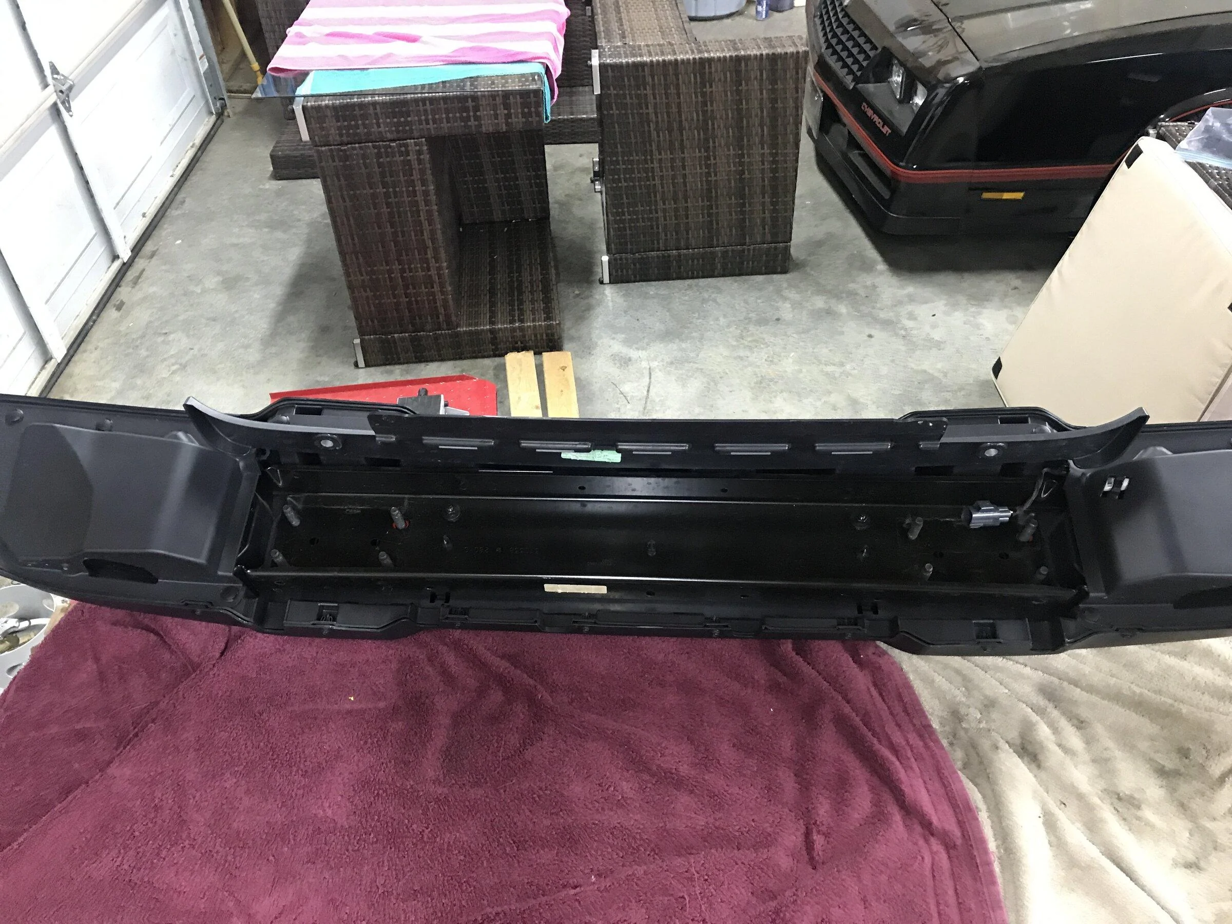 Jeep Gladiator Mojave Plastic Bumper and Sto n sho quick release tag bracket. DDB9DF3E-3F9F-4A8E-A673-F1194560BE3F