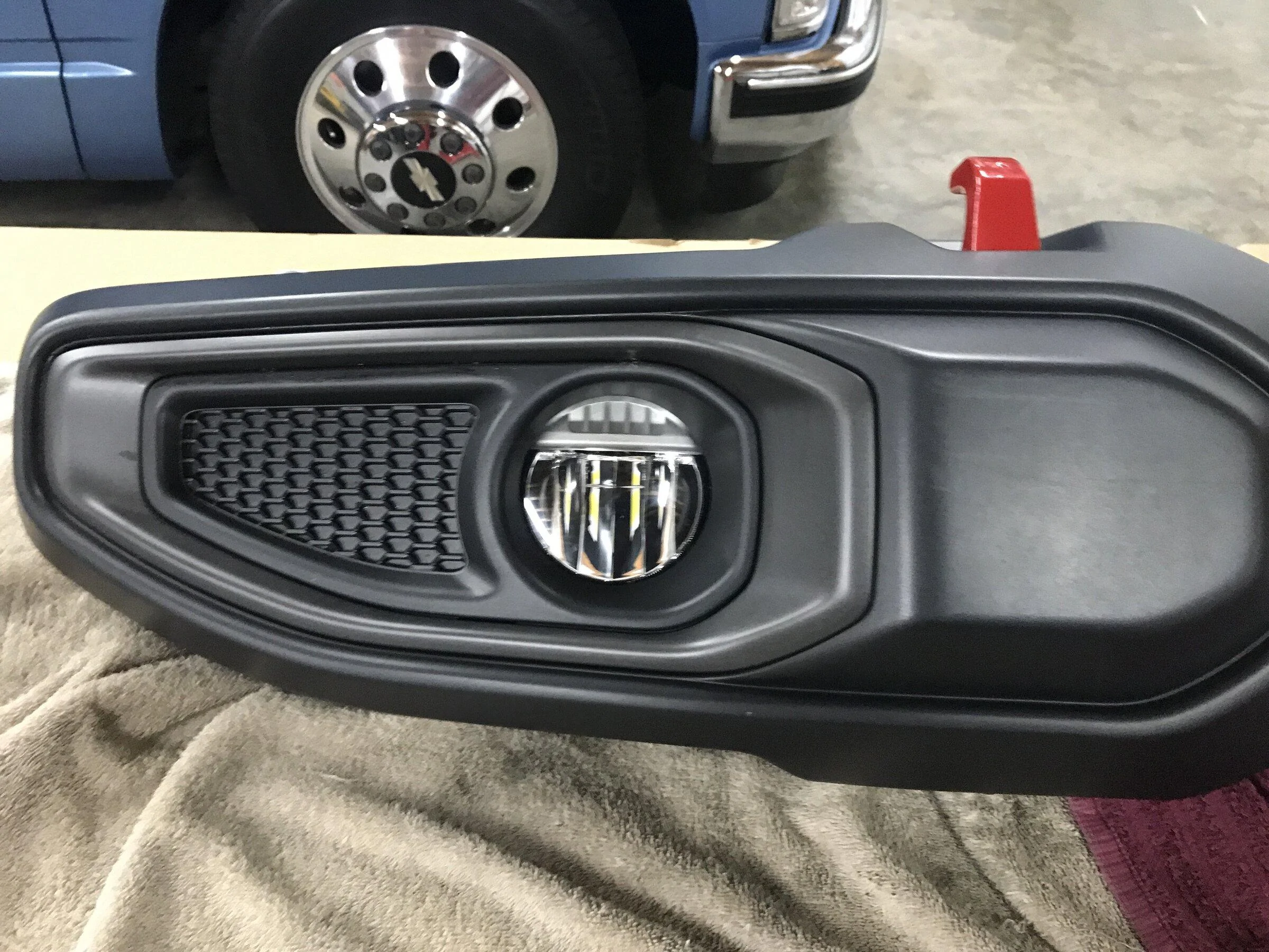 Jeep Gladiator Mojave Plastic Bumper and Sto n sho quick release tag bracket. 8139E3F5-44CE-4E86-9B40-85BDCFA77640