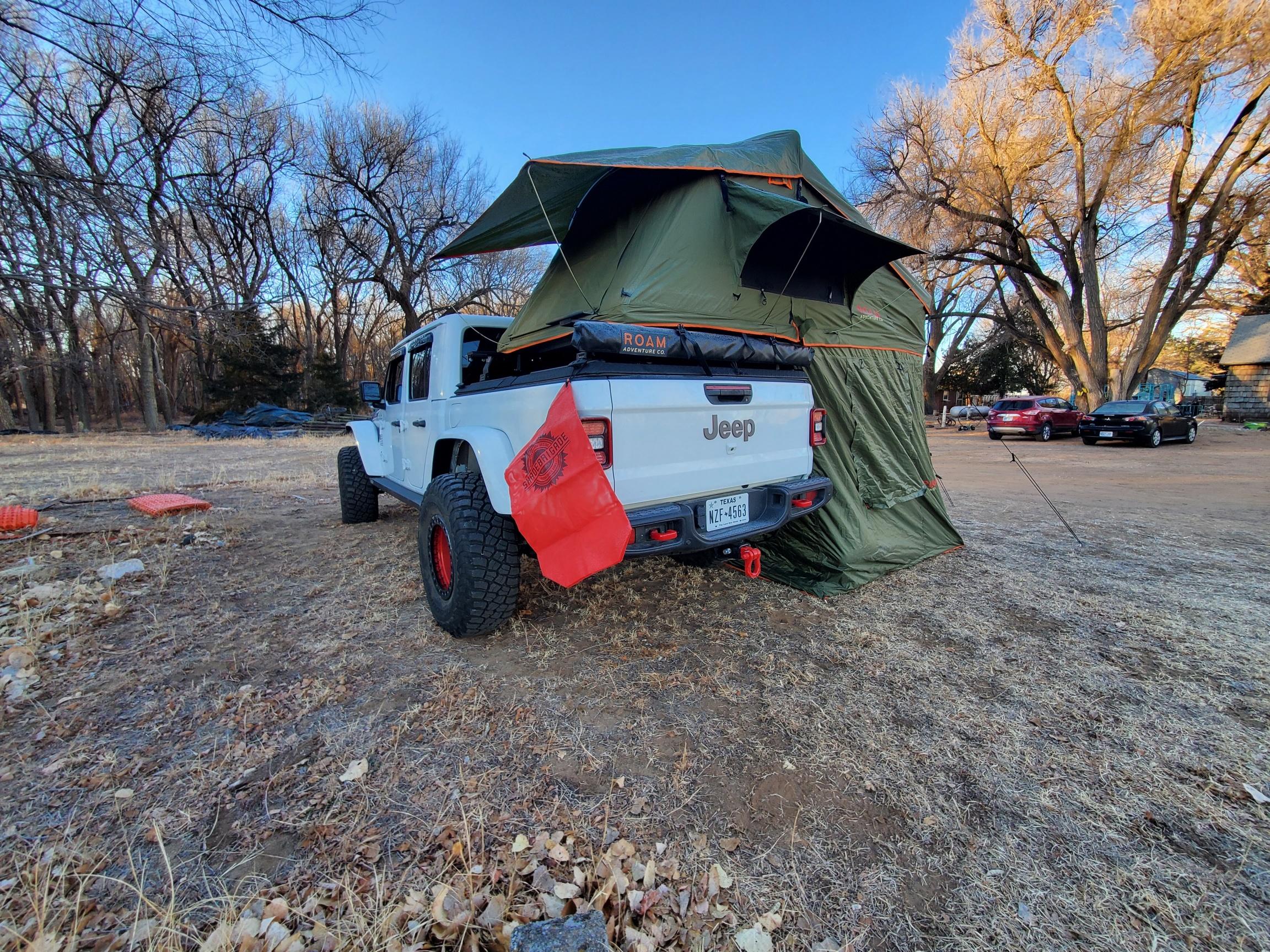 Jeep Gladiator Lets see those bed rack and tent combos! 20220129_082610_resized