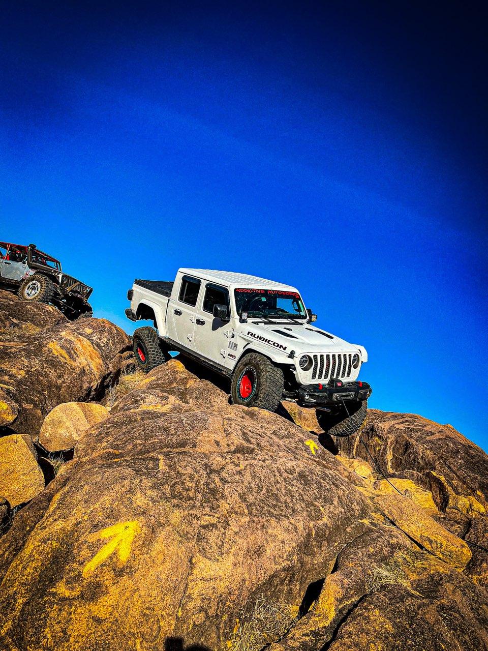 Jeep Gladiator Lets see those bed rack and tent combos! IMG_2268
