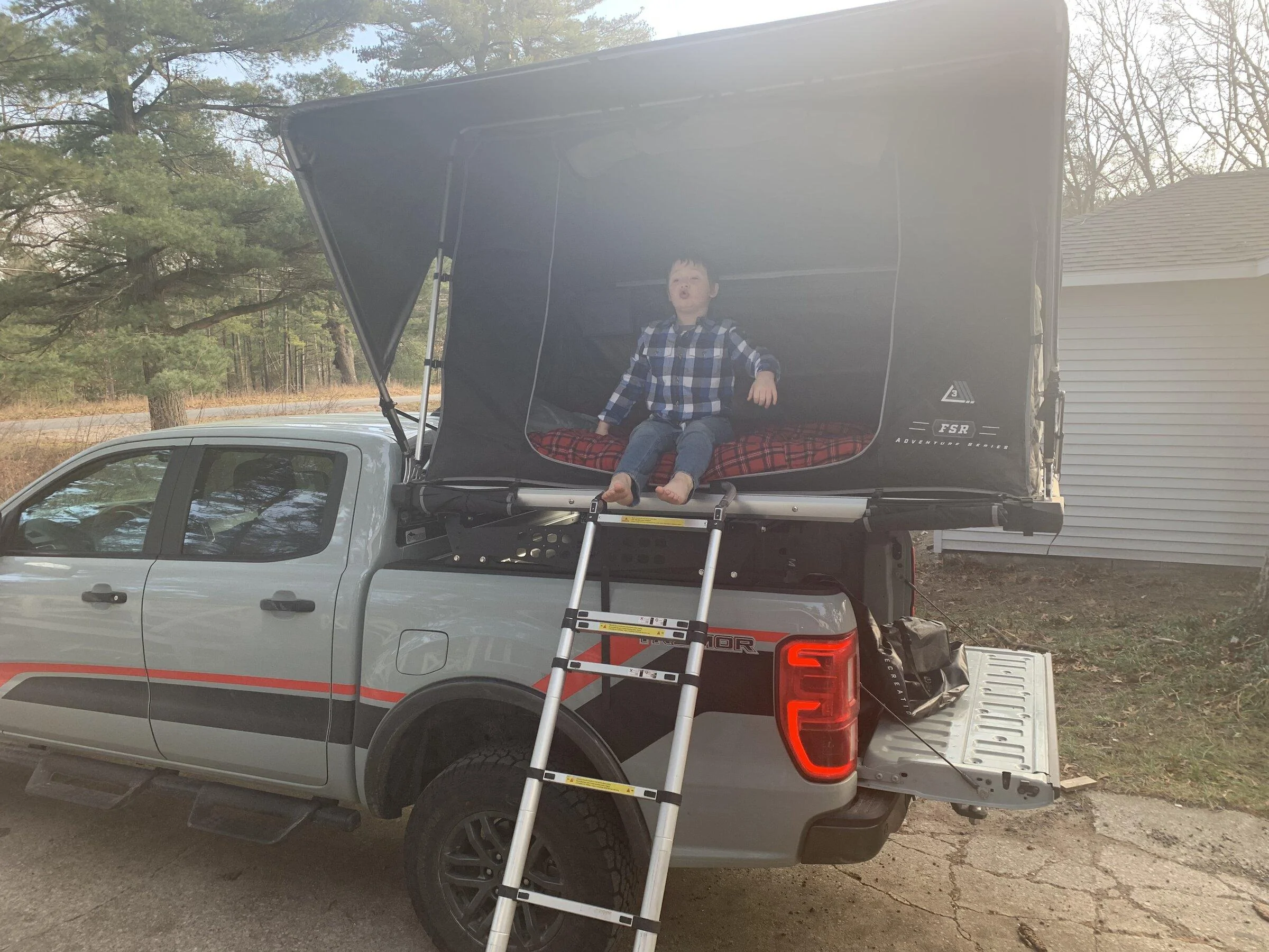 Jeep Gladiator Lets see those bed rack and tent combos! 484FE9B7-7894-4F6D-8D11-71E8D8D3568D