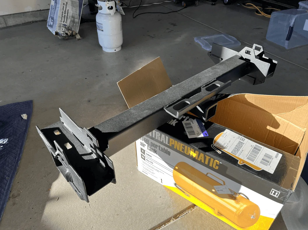 Jeep Gladiator DV8 new rear bumper, looks pretty promising! receiver