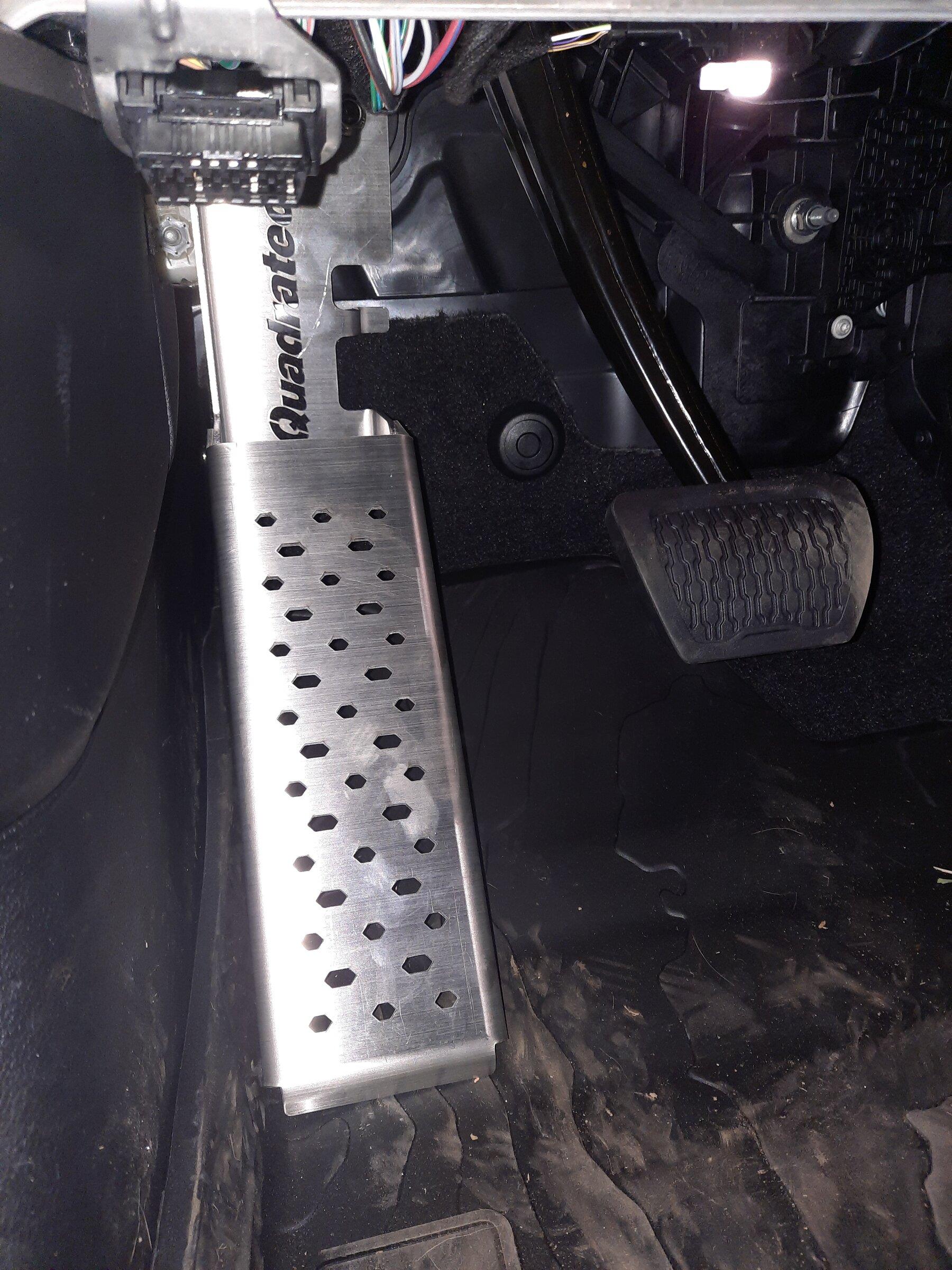 Jeep Gladiator Best Dead Pedal? 20220210_133622