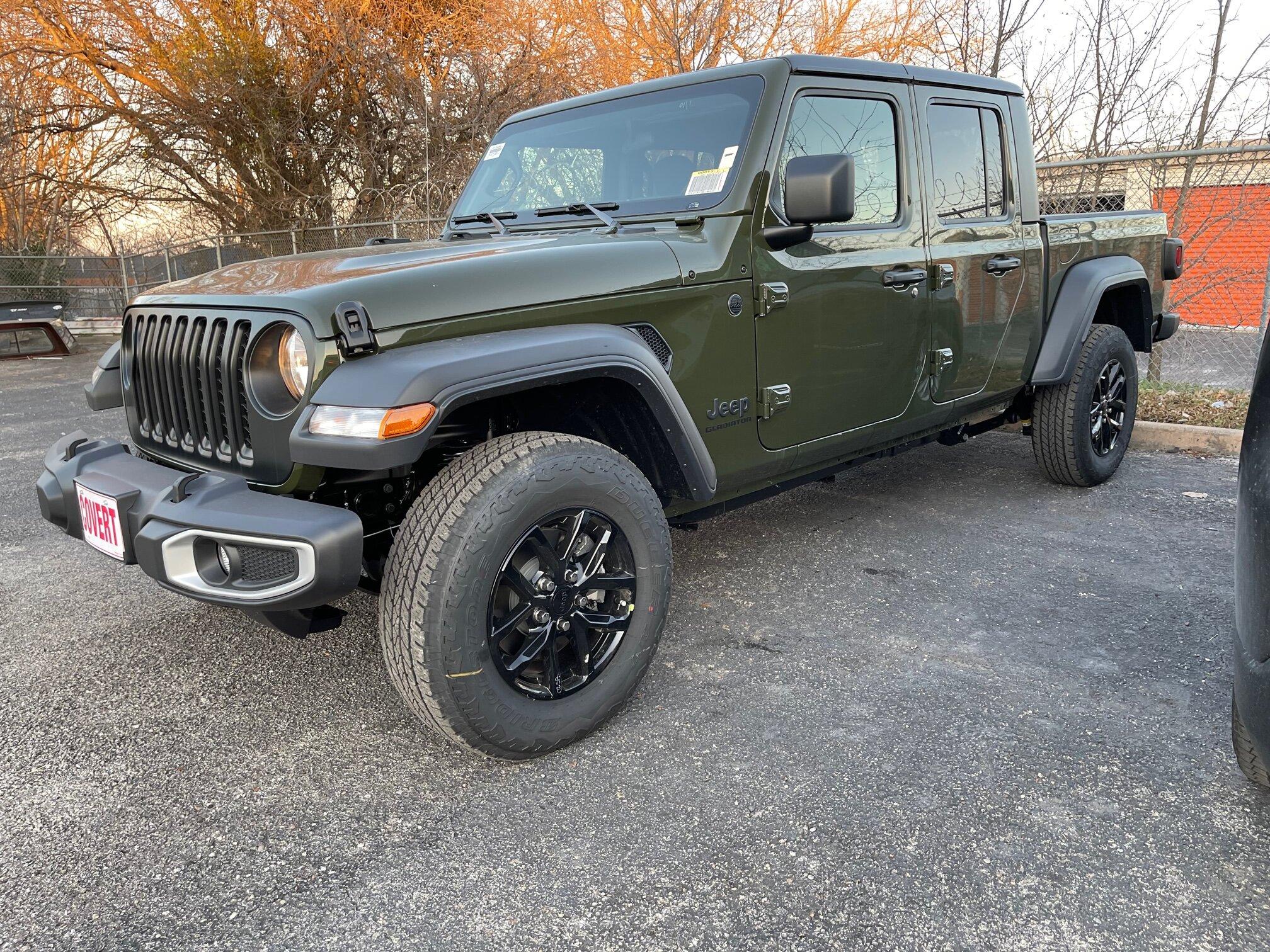 Jeep Gladiator MY22 Only - Anyone moved to D1? IMG_3318