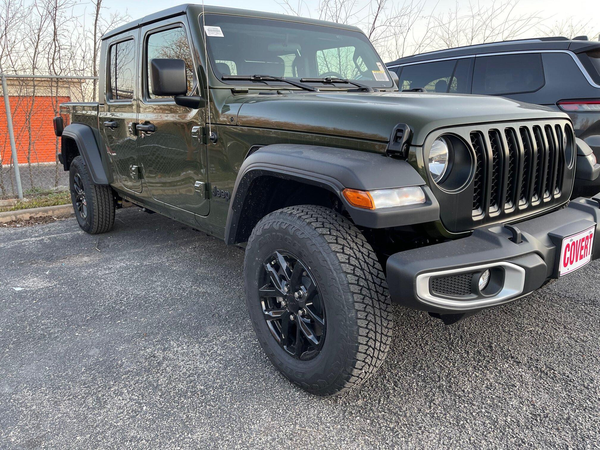 Jeep Gladiator MY22 Only - Anyone moved to D1? IMG_3320