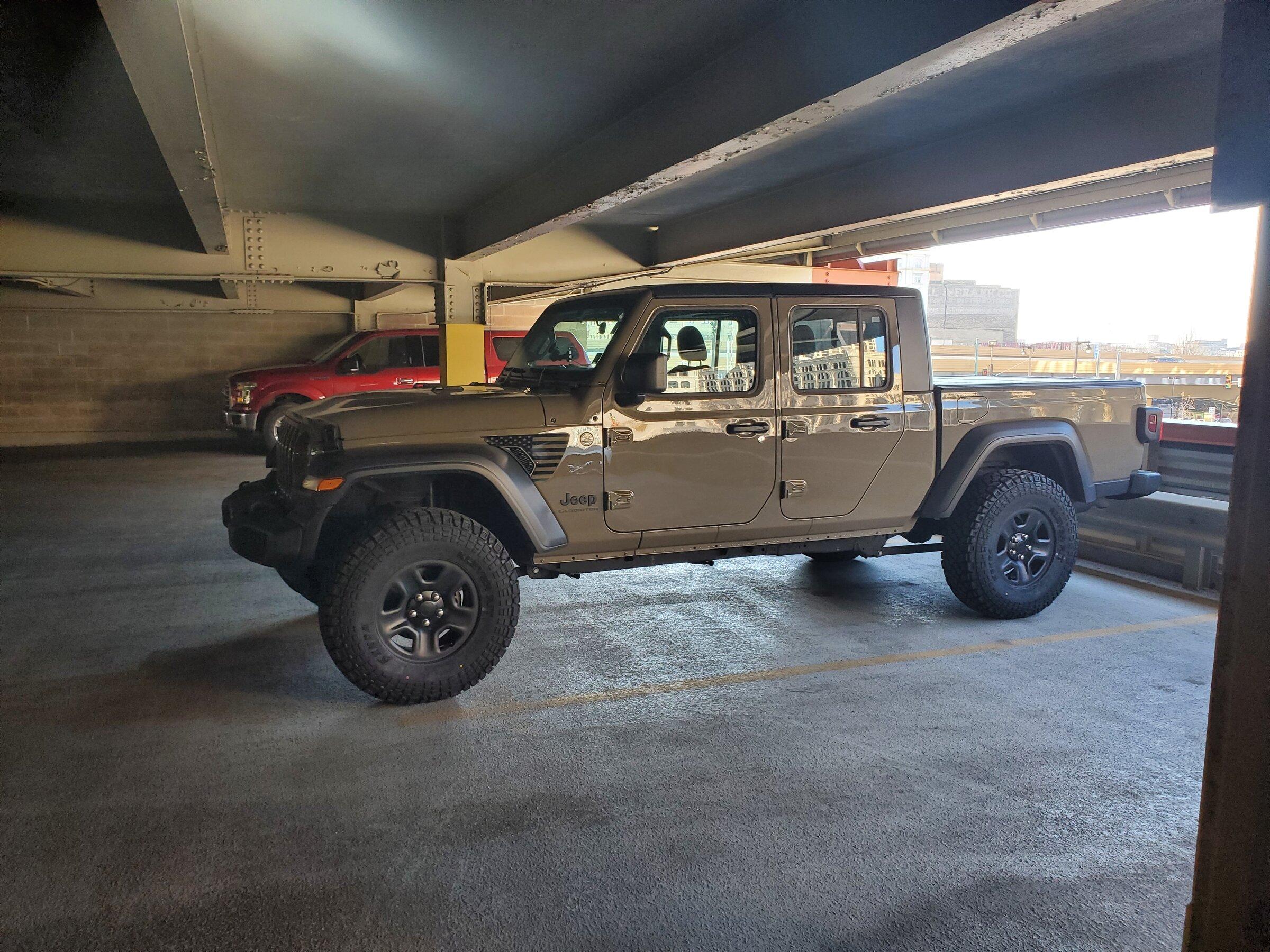 Jeep Gladiator What did you do TO your Gladiator today? [ADMIN WARNING: NO POLITICS, NO GUN TALK] 35s side
