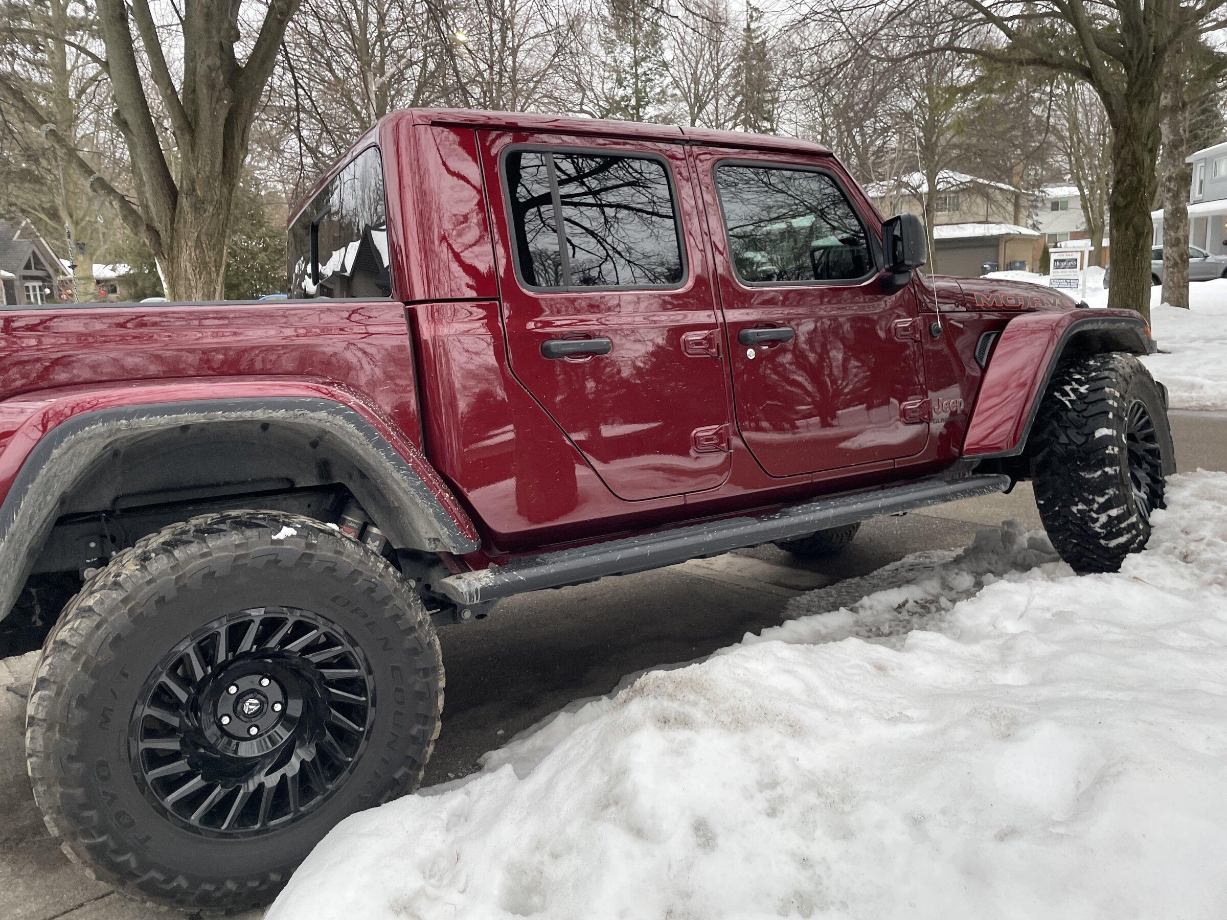 Jeep Gladiator Stock Mojave w/ 37s Thread A0C61E41-9F2A-4625-94C8-39F19E0FB658