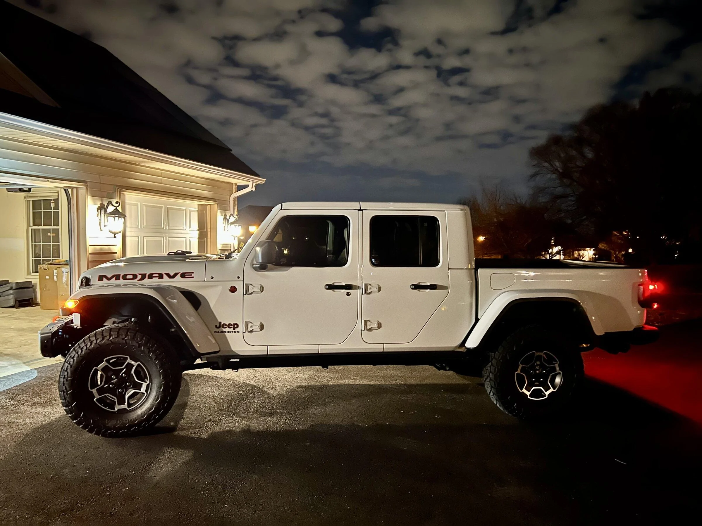 Jeep Gladiator AEV 2" spacer lift for Mojave Gladiator 40D02DD5-C30E-46AF-B3DC-128F21A53ECE