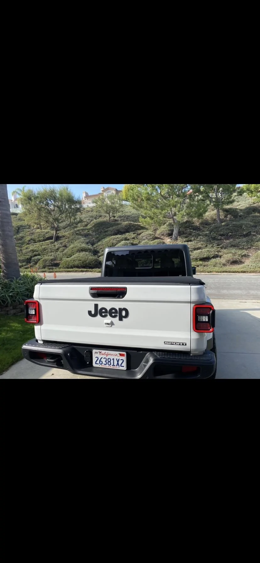 Jeep Gladiator Mopar bedcover available in socal F19257A7-5542-424B-8A38-725A67EADC97