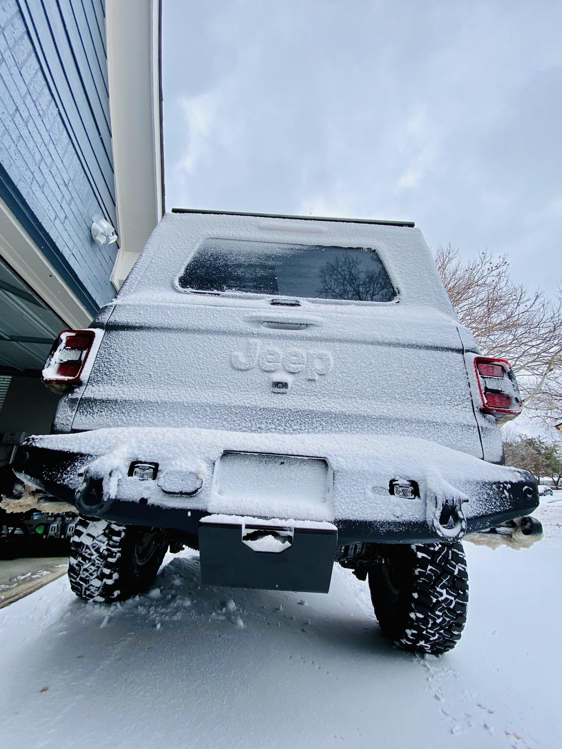 Jeep Gladiator Let's see those winter wheeling shots! ? 8AD5F547-36D1-4550-8484-6829F652EA6C