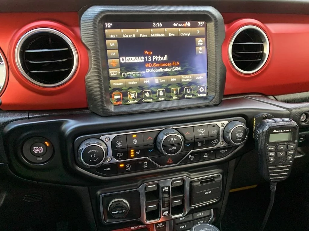 Jeep Gladiator "Betsy" The Memorial Gladiator 270236f430a11e5b5464c6c71ed82880