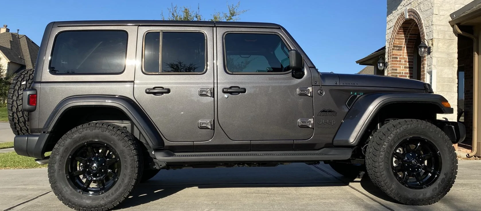 Jeep Gladiator Which second vehicles compliment the gladiator best? 1644695940154