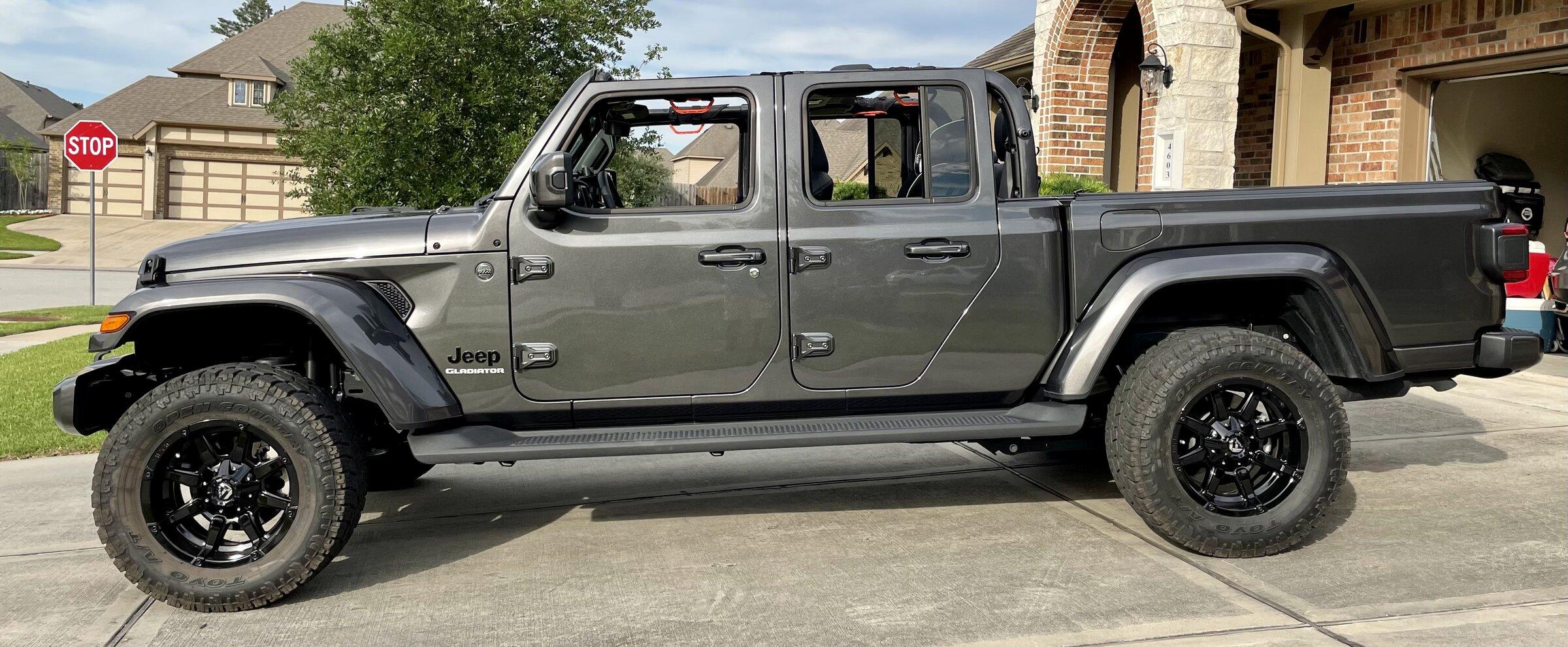 Jeep Gladiator Which second vehicles compliment the gladiator best? 1644696019383