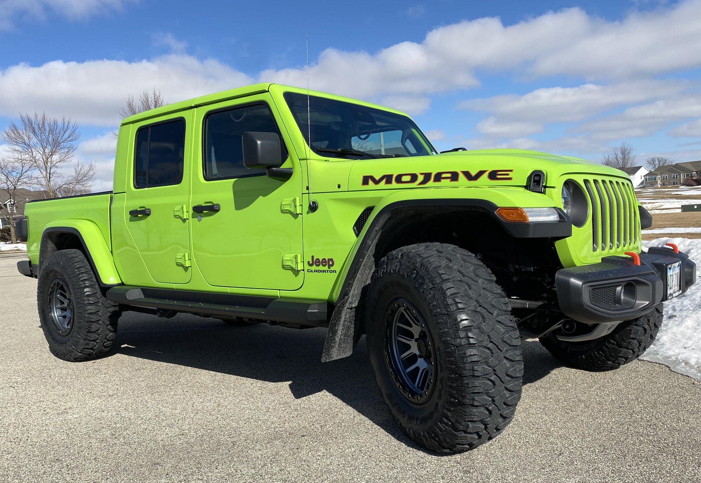 Jeep Gladiator Stock Mojave w/ 37s Thread 5BAC45BA-97F0-4CBF-906D-886491FE5191