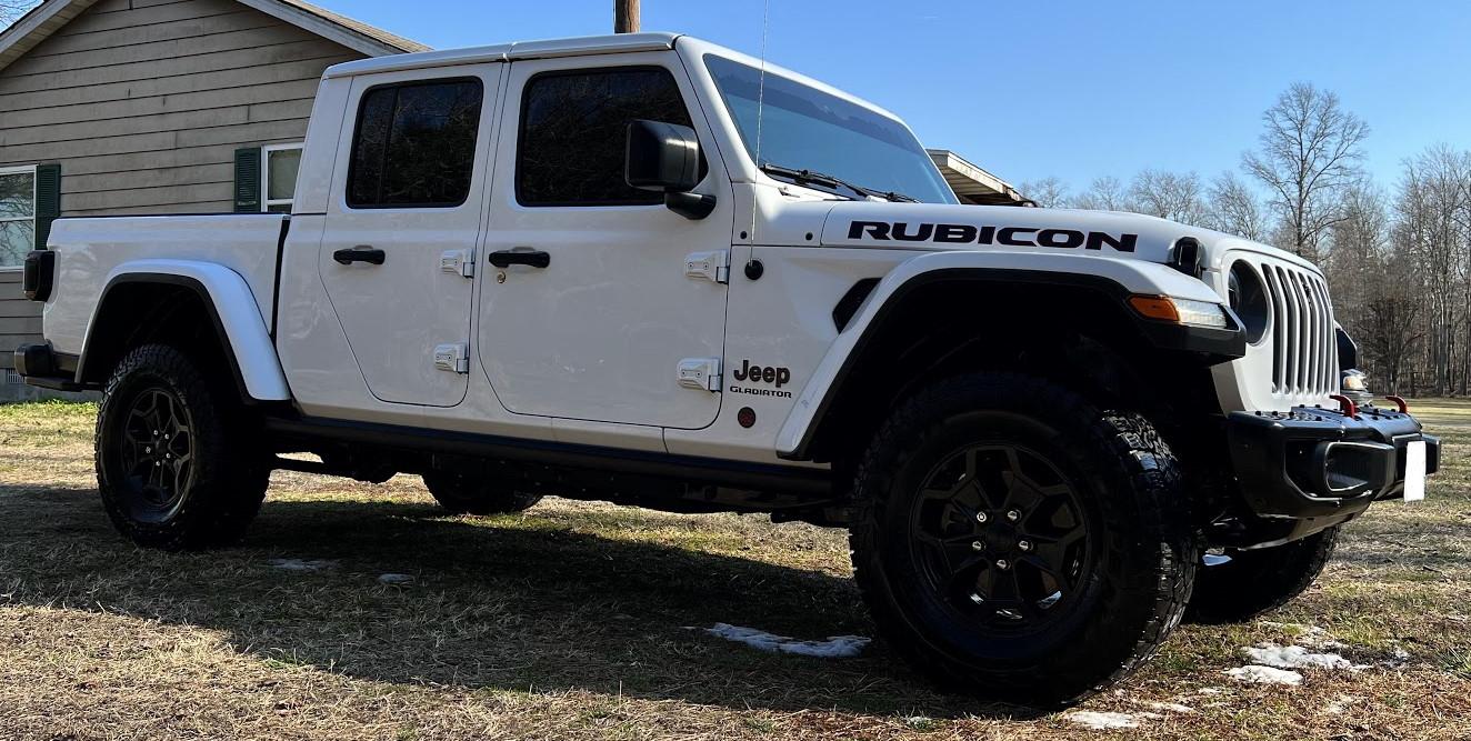 Jeep Gladiator 2020 Launch Edition - White IMG_0230