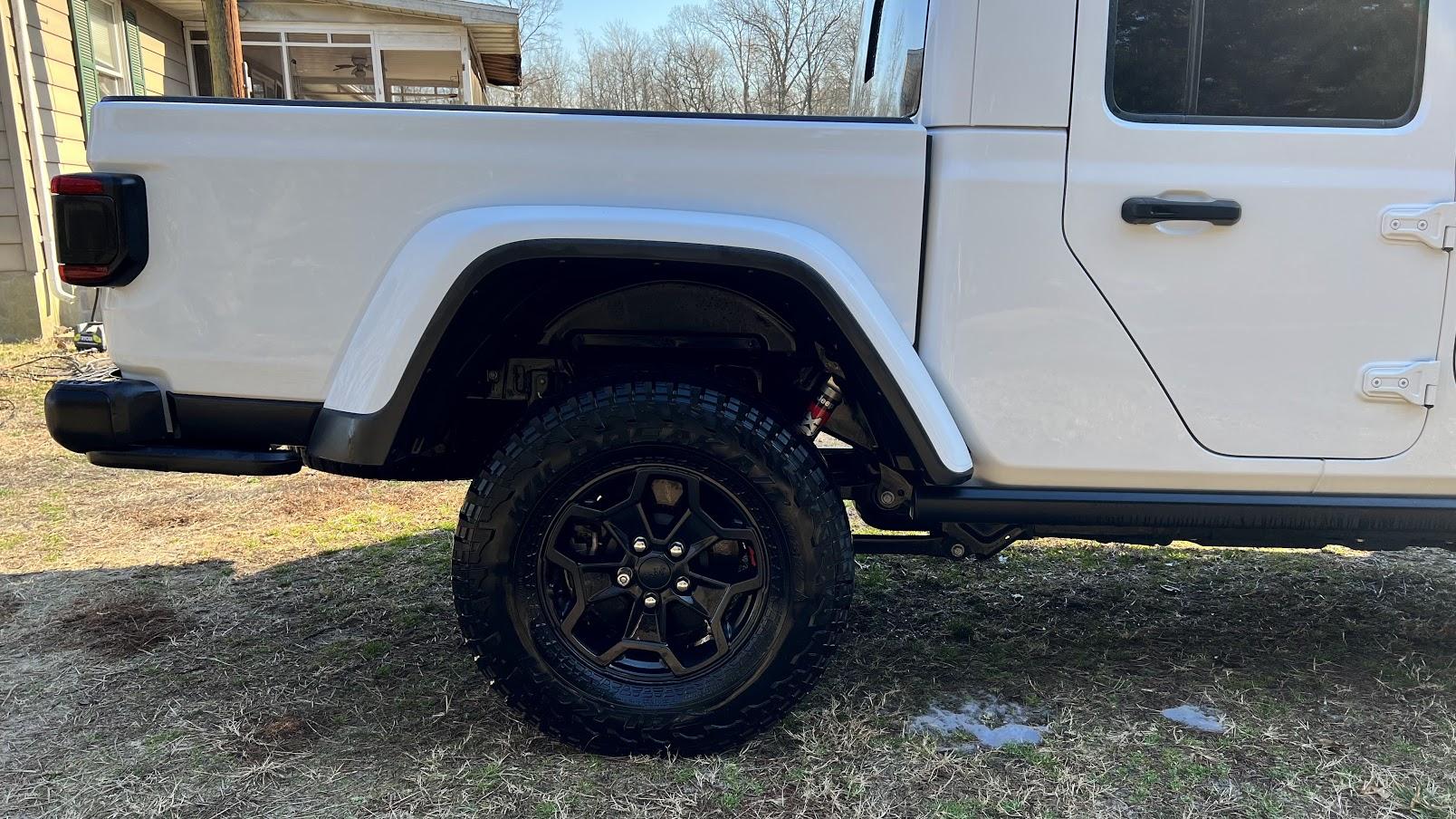 Jeep Gladiator 2020 Launch Edition - White IMG_0232